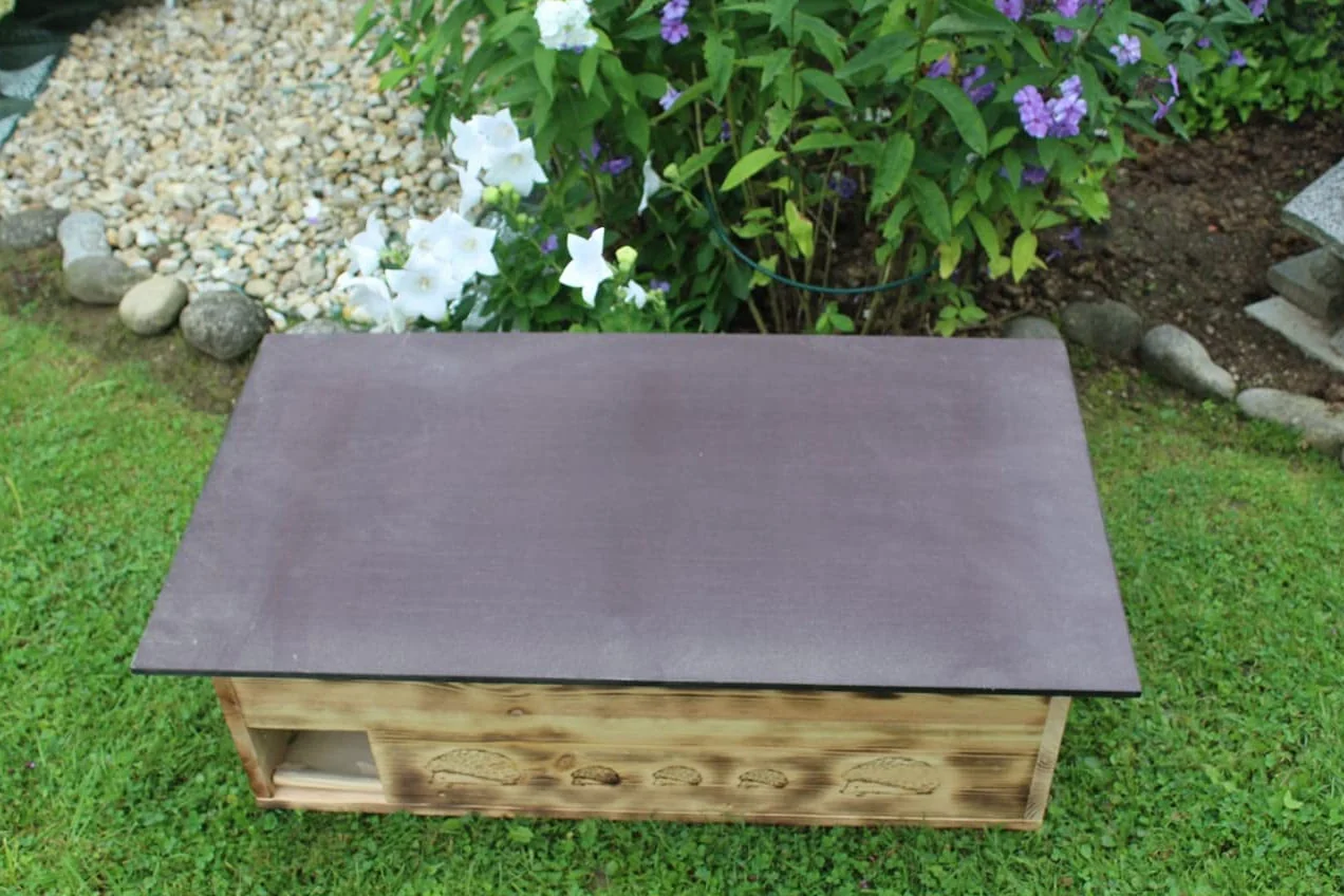 Casa para erizos XXXL (IG6), con entrada de laberinto y puerta para ratas, con suelo y apertura de techo extraíble para facilitar la limpieza, incluye 2 cuencos de alimentación (quemados)