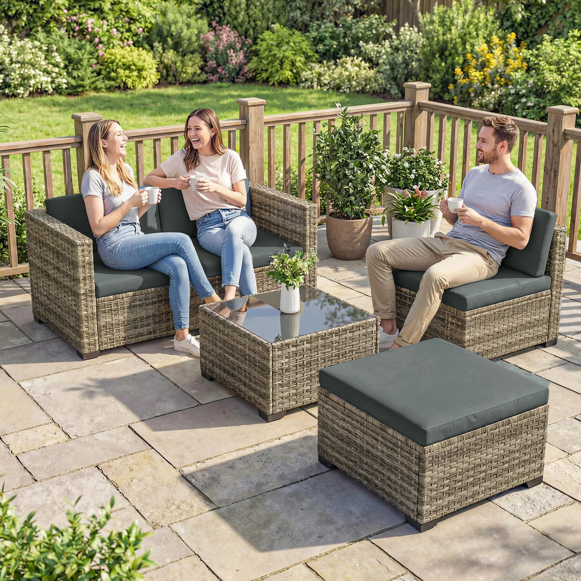 Outsunny Conjunto de Jardín de Ratán de 5 Piezas, Conjunto Terraza Resistente, Muebles Jardín Exterior Incluye Cojines, 2 Sillones de Esquina, Sillón sin Brazos, Reposapiés y Mesa Centro, Gris Oscuro