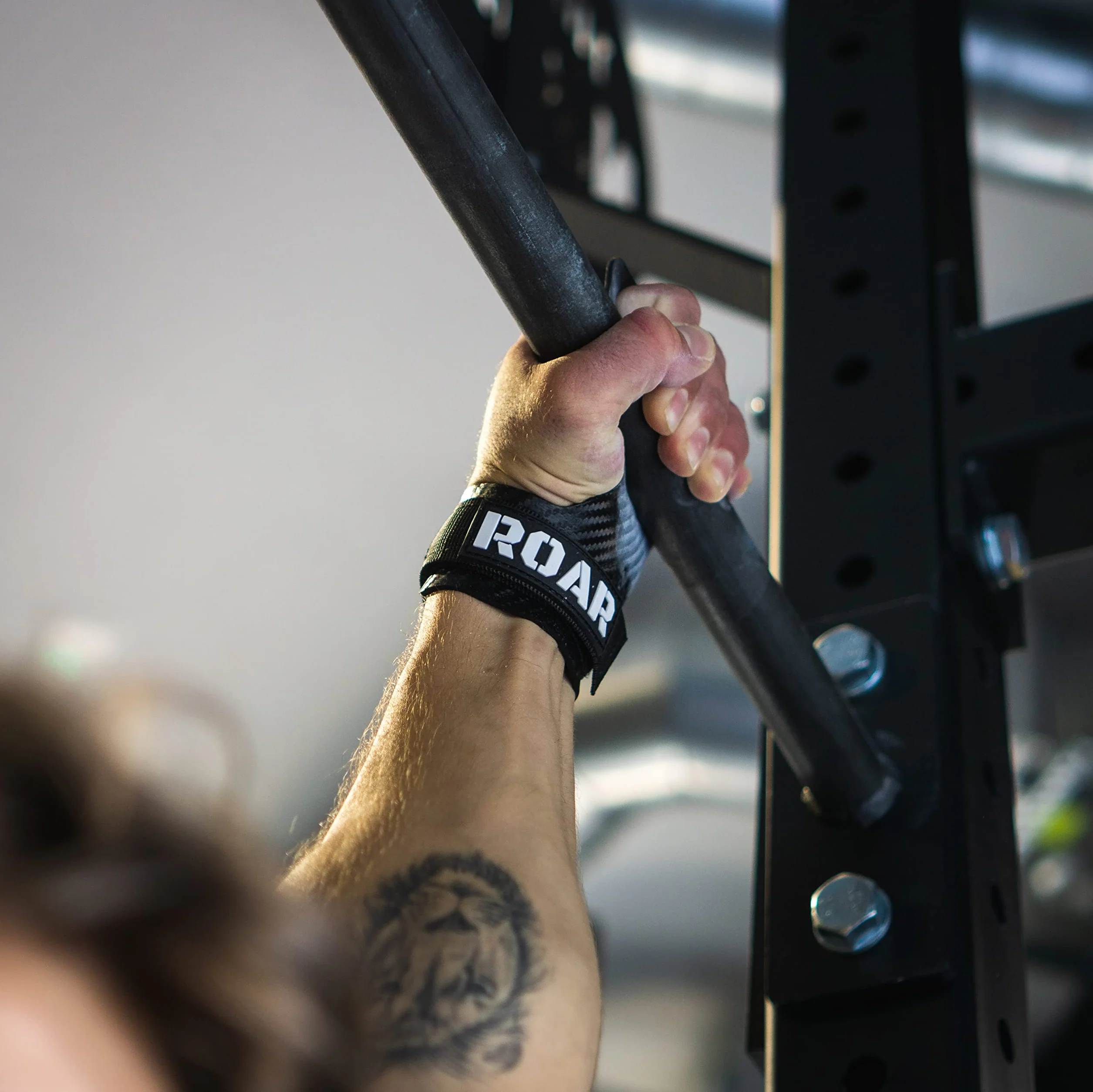 Roar Calleras de Carbono para Hombre y Mujer, Guantillas Gimnasio, Hand Grips