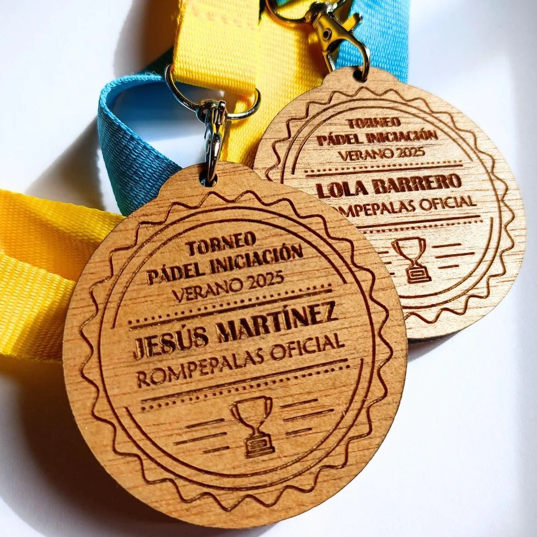 Medallas Personalizadas Infantiles de Madera, Regalo Fin de Curso Escolar