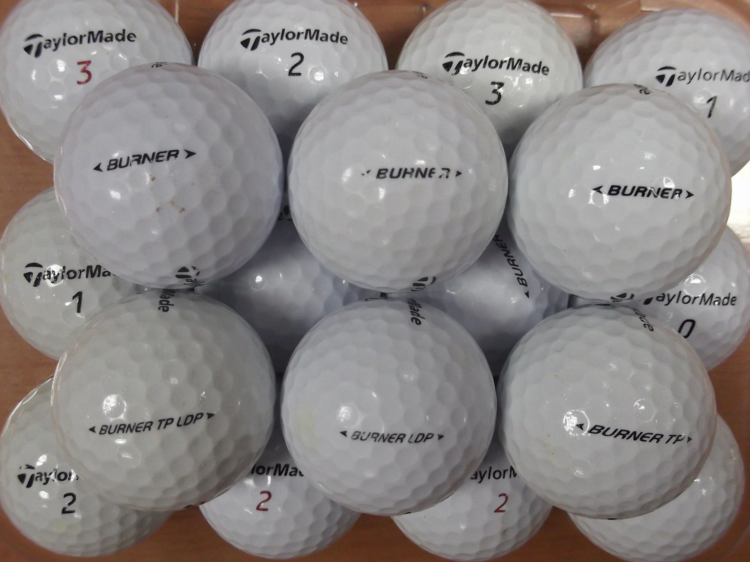 Pro Lake BALLS 50 Bolas de golf hechas a mano talla B