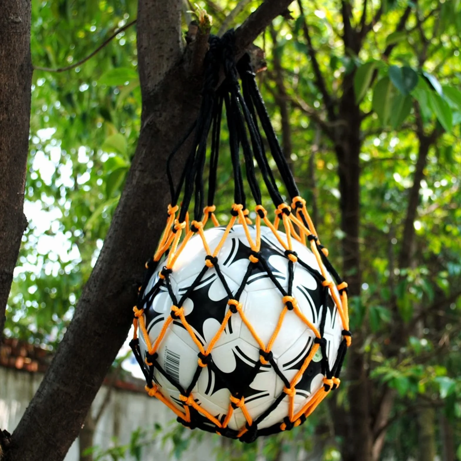 Red portátil para pelotas, juego de 2 bolsas de red de baloncesto, fútbol, tenis, con agujas (azul, blanco+negro, rojo)