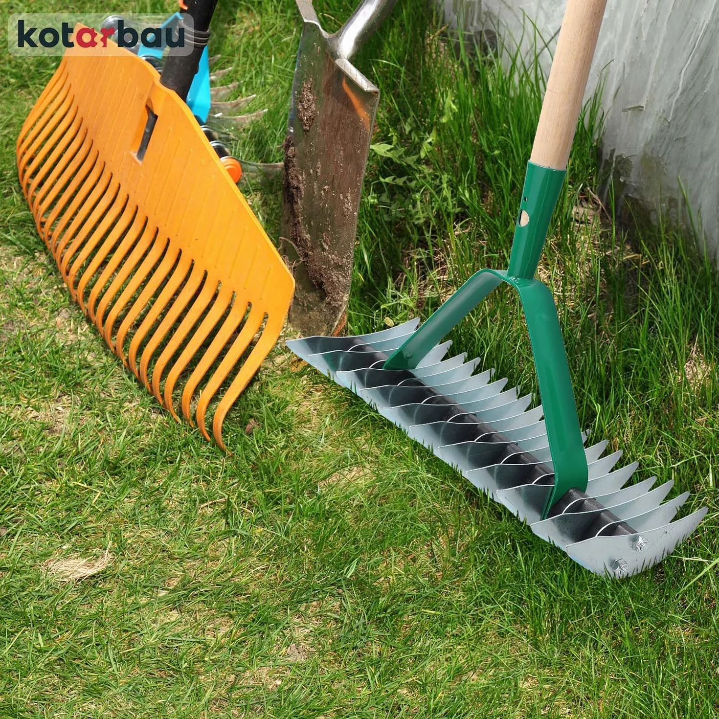 KOTARBAU® Escarificador de Doble Cara, Escarificador de Acero con Mango de Madera, Escarificador Manual, Rastrillo Cortador para Eliminar el Musgo y los restos de césped, Aireador
