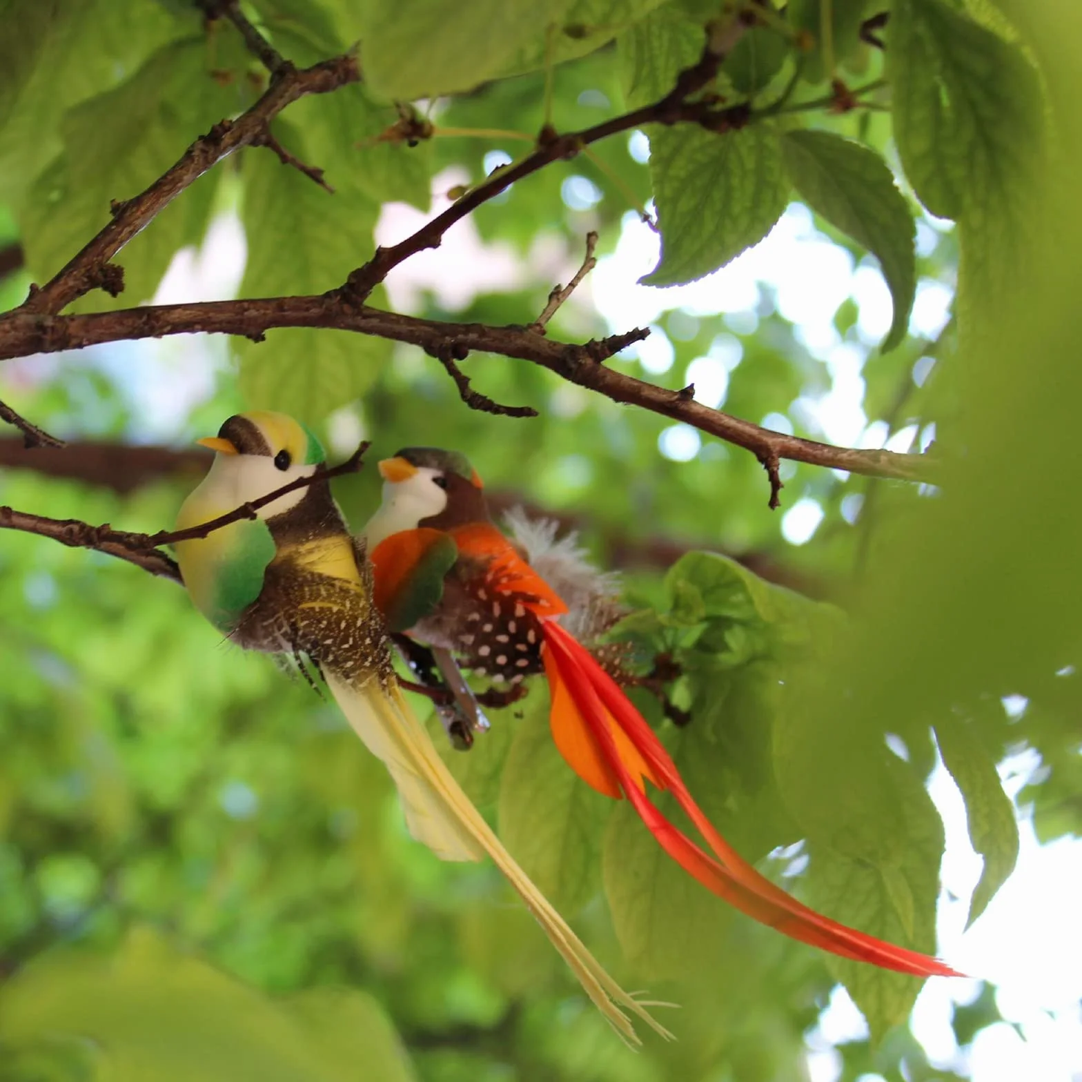 Pájaros Artificiales,Pájaros de Plumas de Espuma Artificial Pájaros de Imitación con Plumas Figuras de Pájaros Modelo de Pájaro Pluma Pájaro Decorativo para DIY Jardín Boda(12 Piezas)