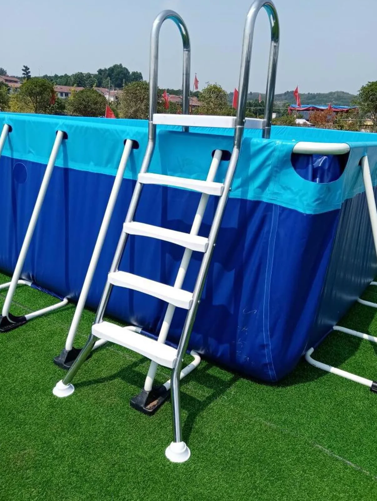 Escalera de Piscina de 4 peldaños Escalera de natación sobre el Suelo de Acero Inoxidable 304 Escalera de Tijera Antideslizante Segura con Entrada a la Piscina de 52" Capacidad de Carga 550lb