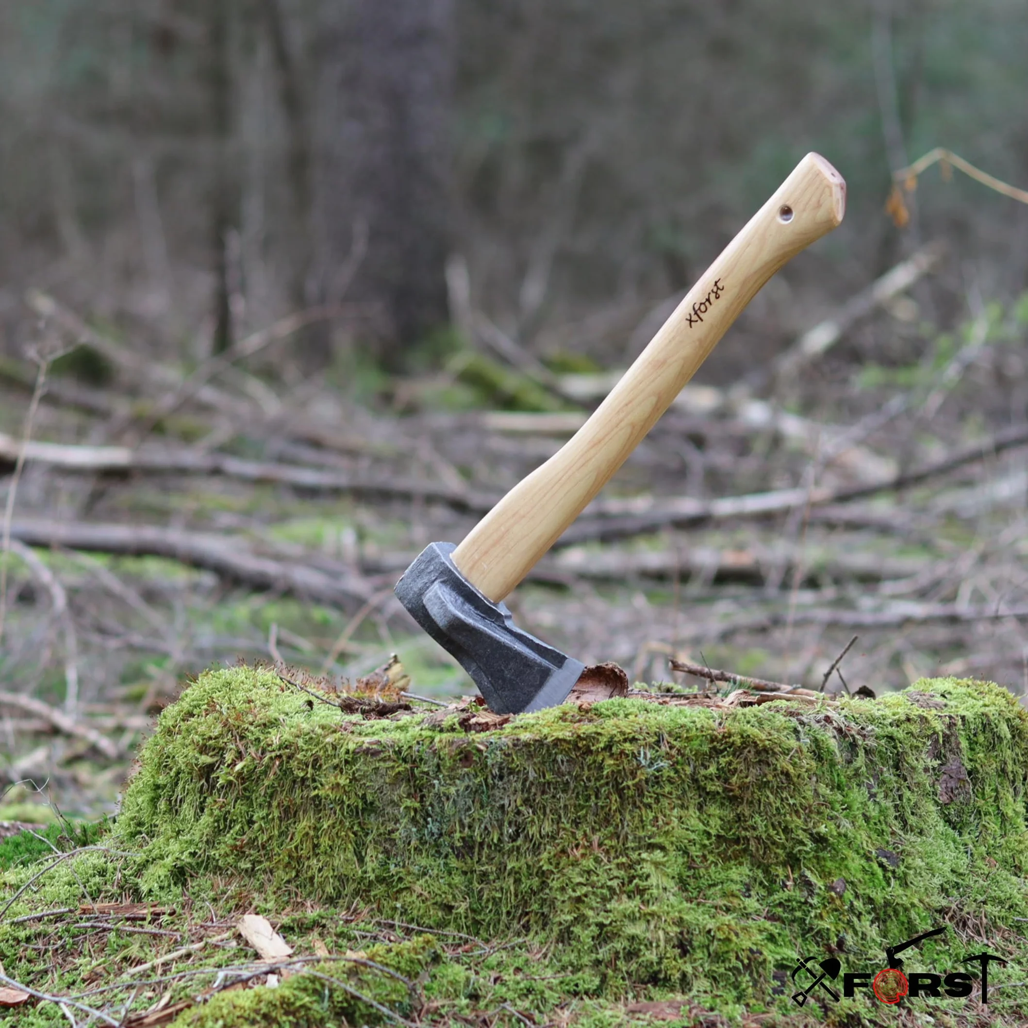 Hacha Xforst de Mano Con Mango de Madera y Hoja de Acero Al Carbono - Universal para Camping y Estilo Vikingo
