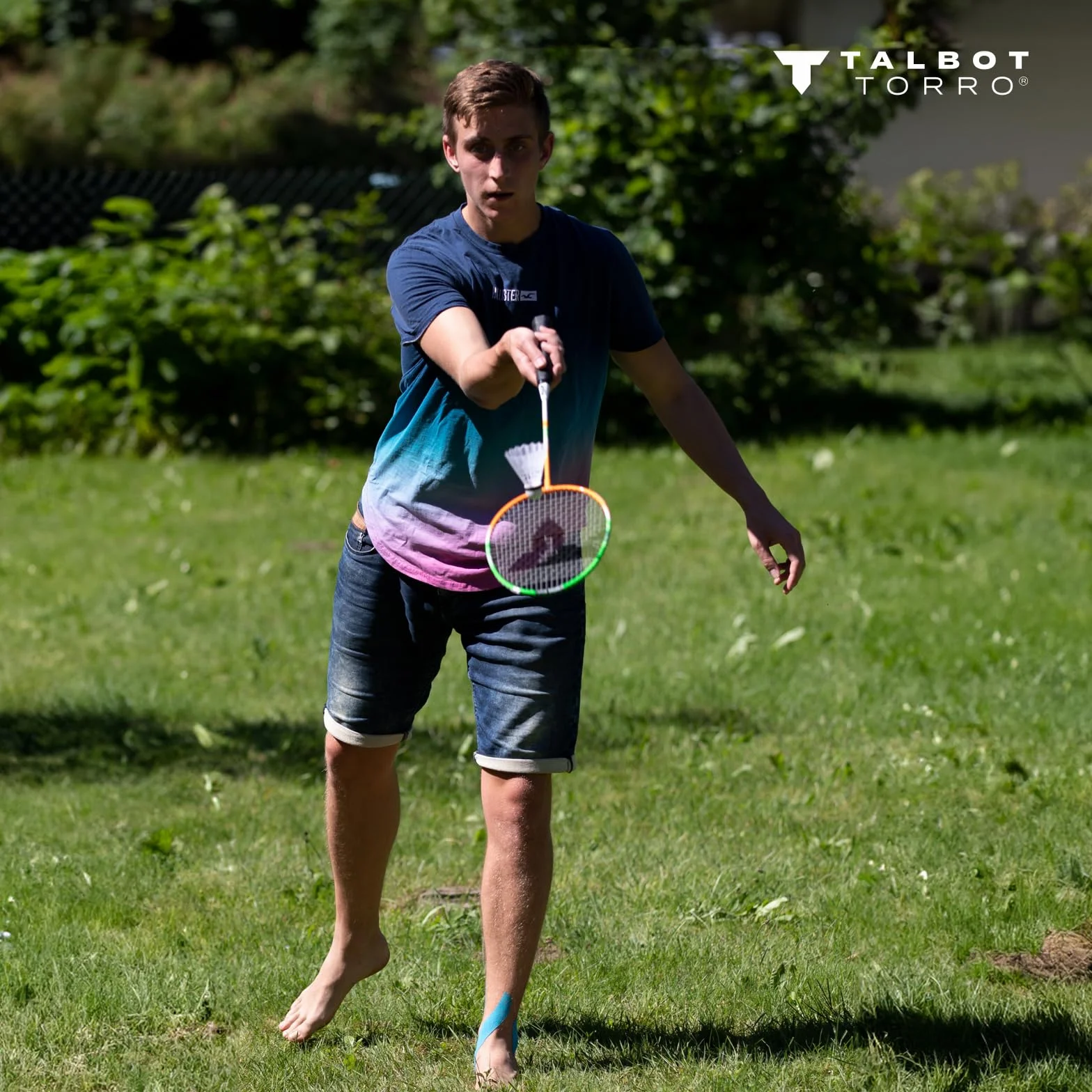 Talbot Torro Set de Badminton 4-Attacker Plus, 4 Raquetas, 3 Volantes, Red Completa