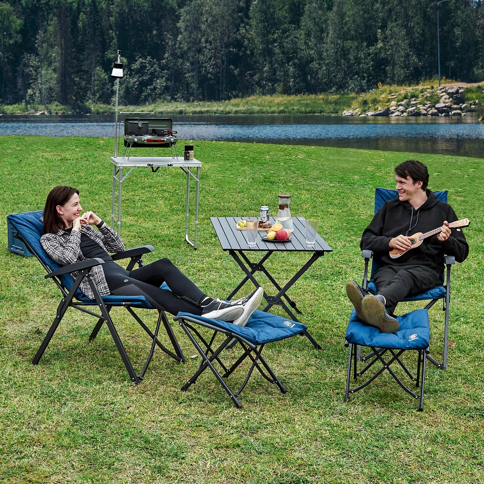 EVER ADVANCED Reposapiés plegable para camping otomanas ergonómicas con bolsa de transporte ligero