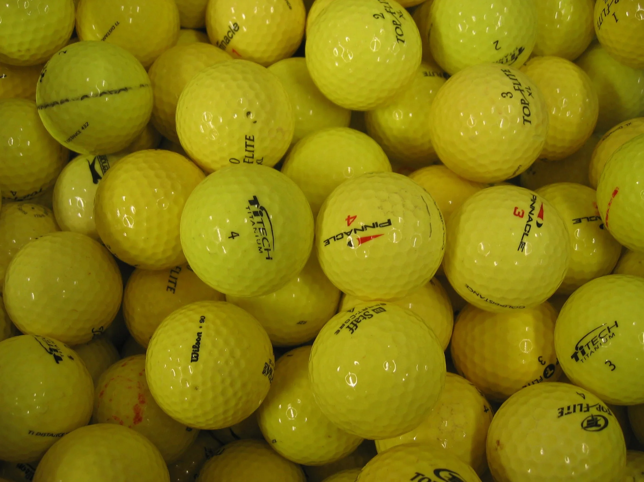 Bolas de golf Lakeballs AAA amarillas (50 unidades, segunda mano)