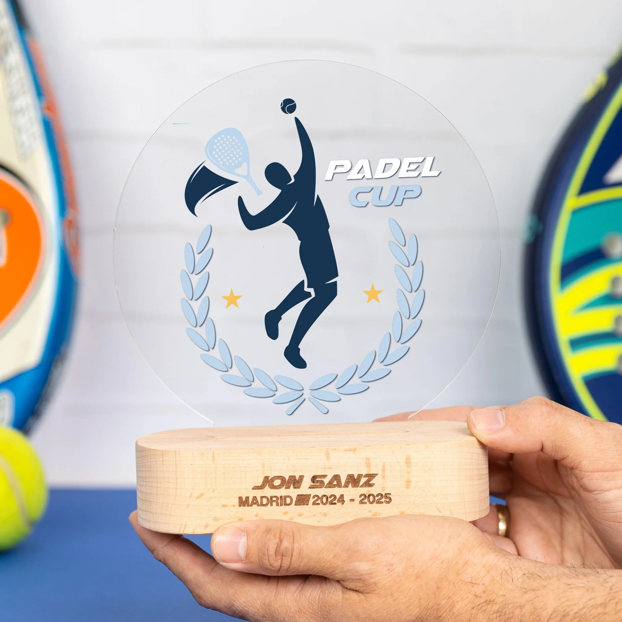 Trofeo Personalizado con Foto y Texto Placa de Metacrilato Impresa a Color Base de Madera Natural
