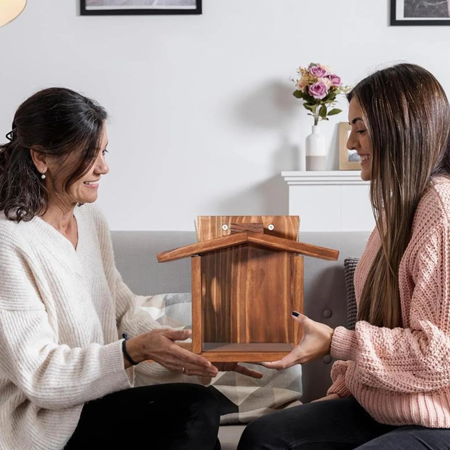 Comedero para ardillas, comedero de madera, resistente a la intemperie, techo de metal, caseta para ardillas de pie, comedero para ardillas, caseta para ardillas Kobel resistente a la intemperie opcio
