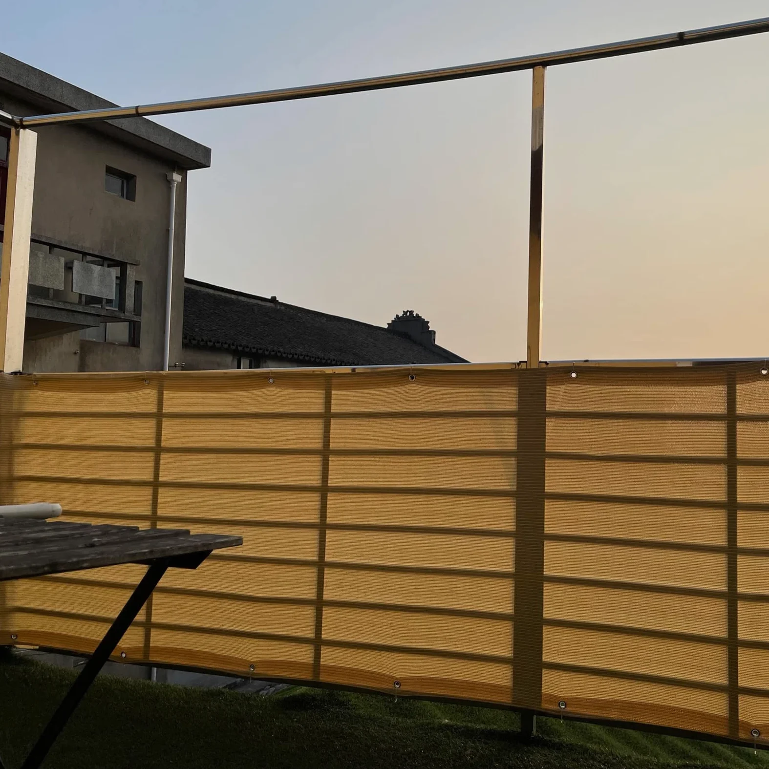 Malla Ocultacion Red de Sombra Tela para Sombra con Ojales 2x8m Toldo Vela Telas para Toldos Exterior Terraza es HDPE 12 Pin Tela para Sombra Resistente a Los 90% Rayos UV Malla Sombreadora