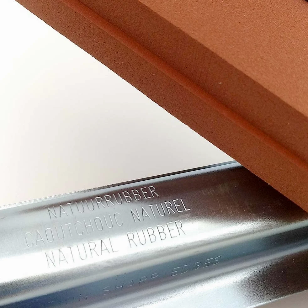 Rastrillo de Goma - Haragán 55cm Resinas Epoxi Poliuretano y Autonivelantes | Distribución uniforme del material. Resiste disolventes y productos químicos. Ideal para uso profesional.