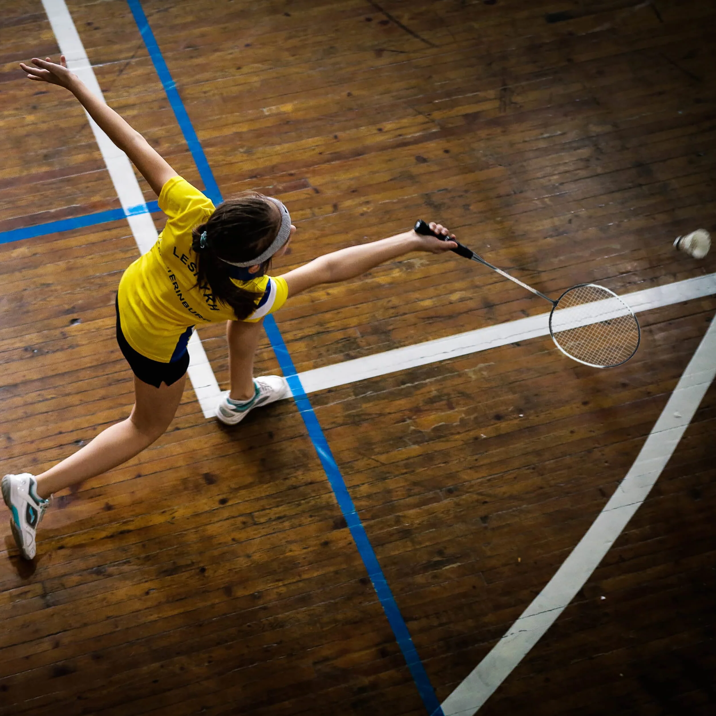 Relaxdays Juego de Bádminton con Bolsa, 2 Raquetas y 10 Volantes, Set para Niños y Adultos