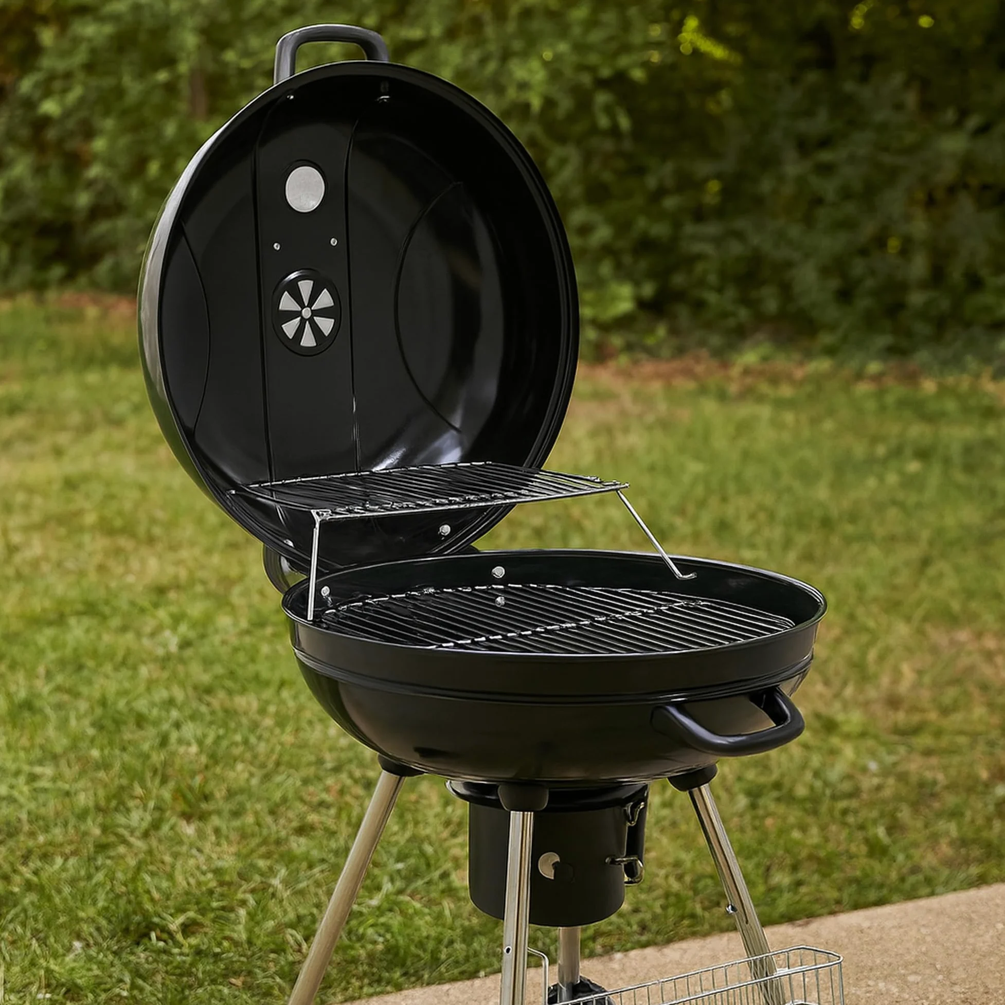 BBQ-Toro Barbacoa de Carbón con Tapa, Termómetro y Regulador de Aire "Birch" | 57 cm | Superficie de Parrilla Ø 55 cm | Barbacoa Portátil | Barbacoa con Ruedas | con 2 Parrillas, Estante y Canasta