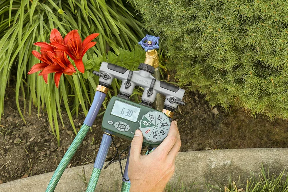 Orbit 58911 - Kit Completo de riego para Patio, Color Verde