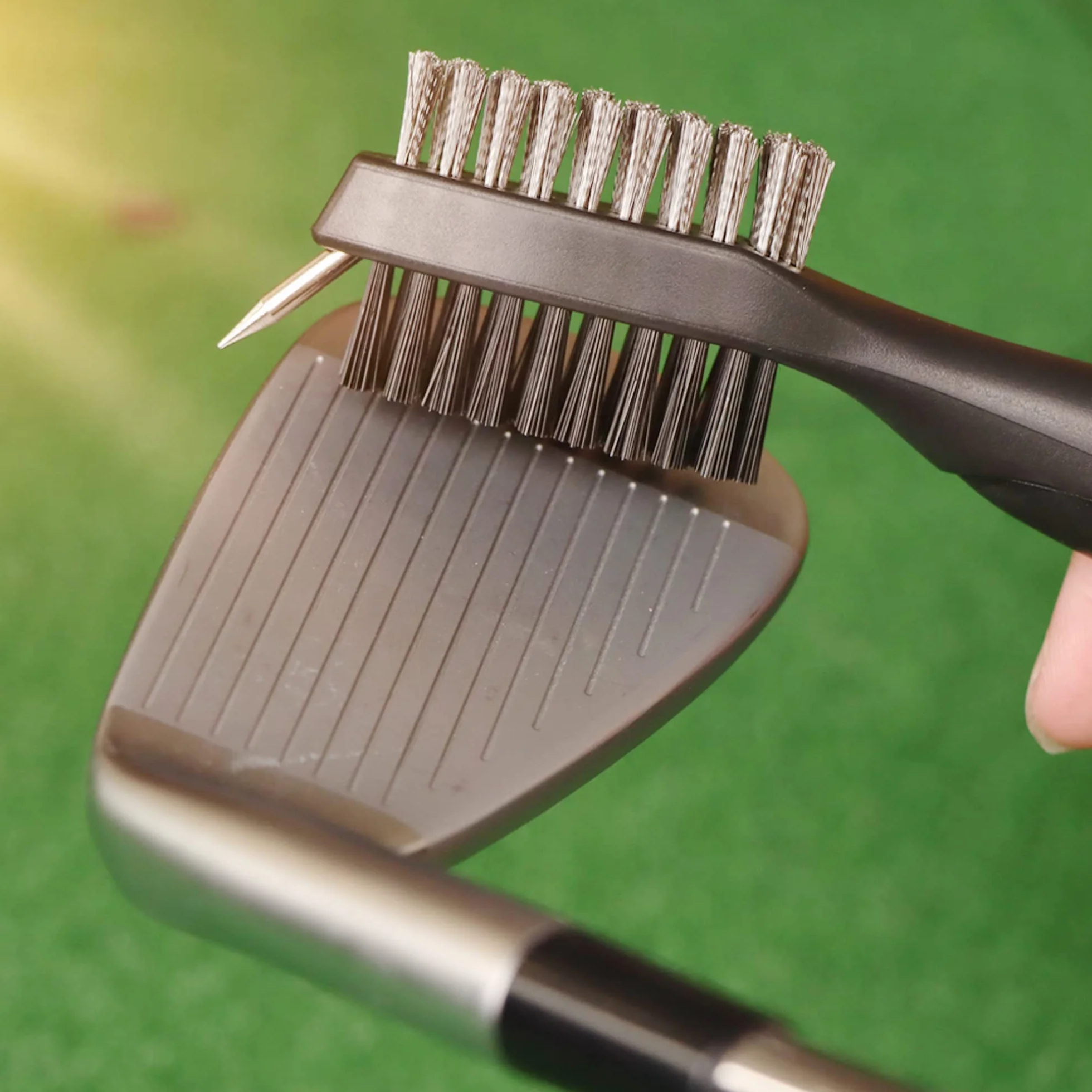 Kit de Accesorios de Golf 3 en 1: Toalla de Microfibra con Clip, Cepillo, Limpiador y Herramienta Divot