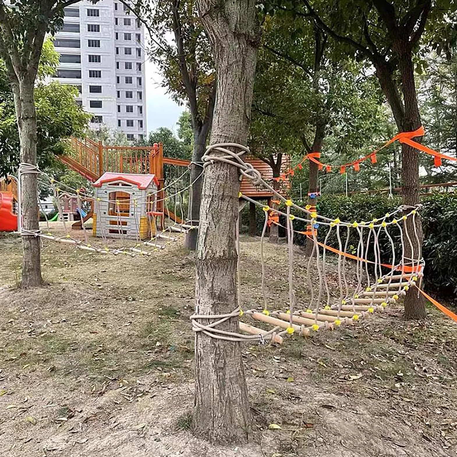 HAZEK Entrenamiento físico al Aire Libre en el jardín de Infantes pasamanos Puente Colgante Puente Colgante Puente de Equilibrio Puente de Madera única Escalada(Size:4m)