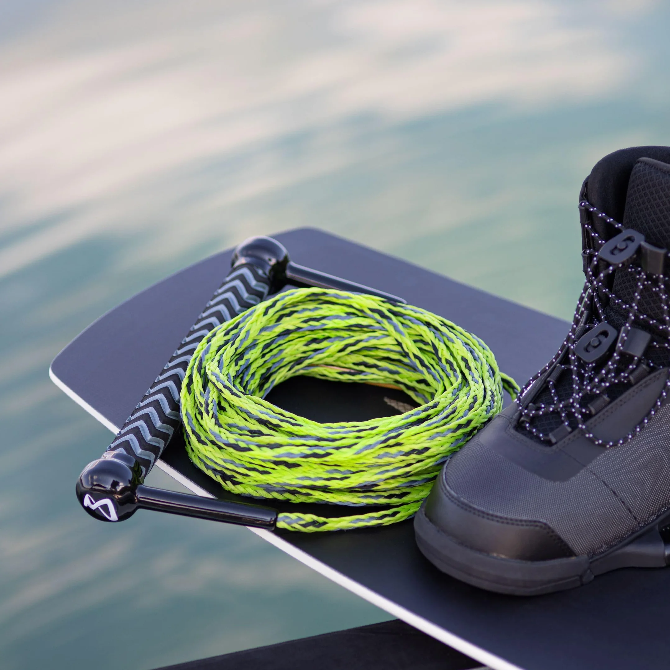 Combo de Cuerda para Wakeboard y Esquí Acuático, Mango Suave de EVA, Flotante, 18,3 m, Incluye Rope Keeper