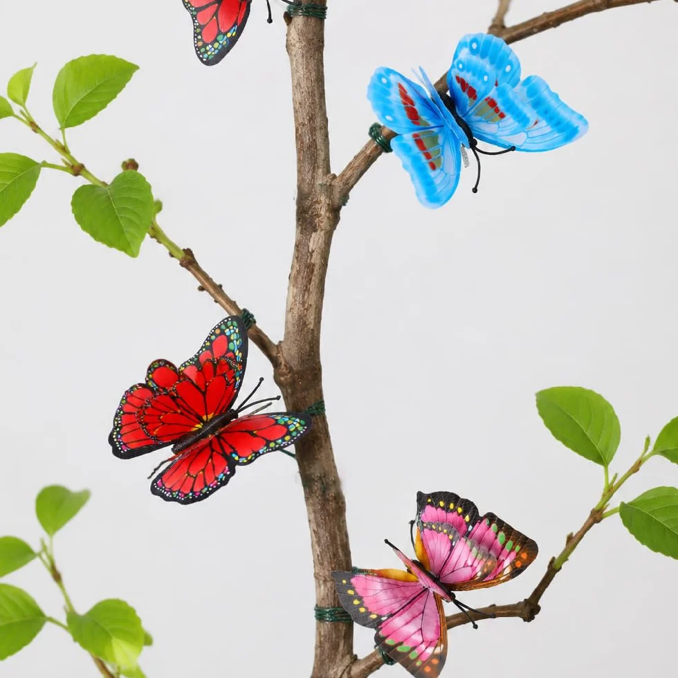 Juego de 50 Estacas de Jardín – Mariposas, Libélulas y Mariquitas en PVC Impermeable, Adornos Coloridos de 7 cm para Patio, Maceta y Decoración Exterior