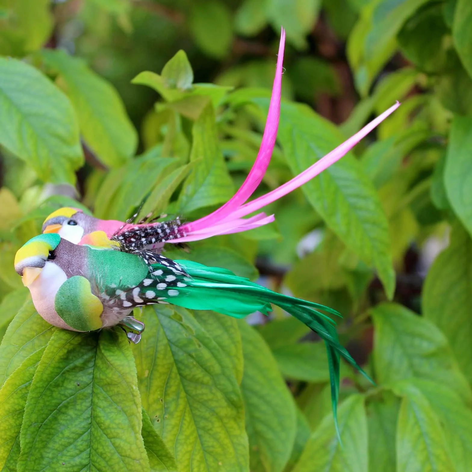 Pájaros Artificiales,Pájaros de Plumas de Espuma Artificial Pájaros de Imitación con Plumas Figuras de Pájaros Modelo de Pájaro Pluma Pájaro Decorativo para DIY Jardín Boda(12 Piezas)