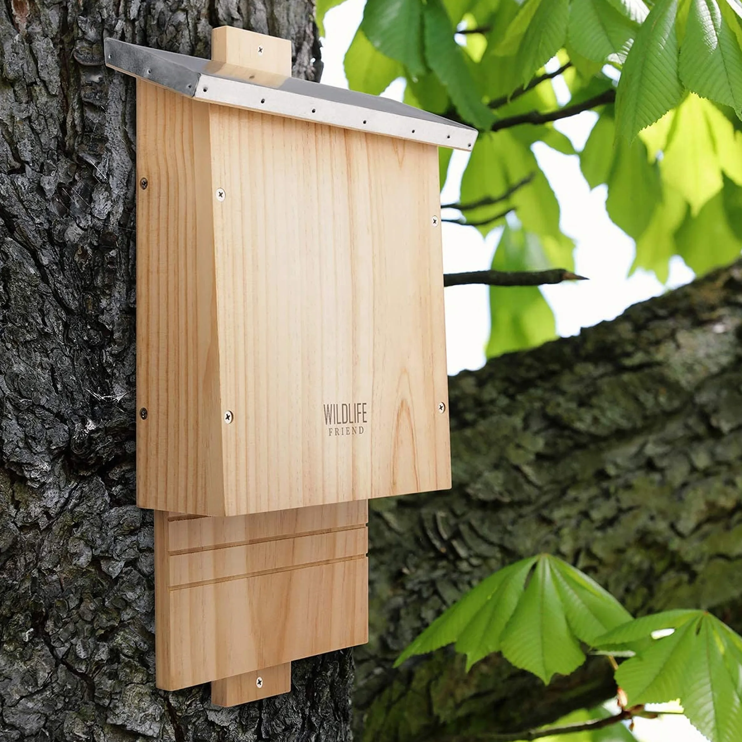 WILDLIFE FRIEND Caja Grande para murciélagos, Madera Maciza atornillada y 100% Resistente a la Intemperie, Sin Tratar, Casa para murciélagos y Caja de anidación para murciélagos