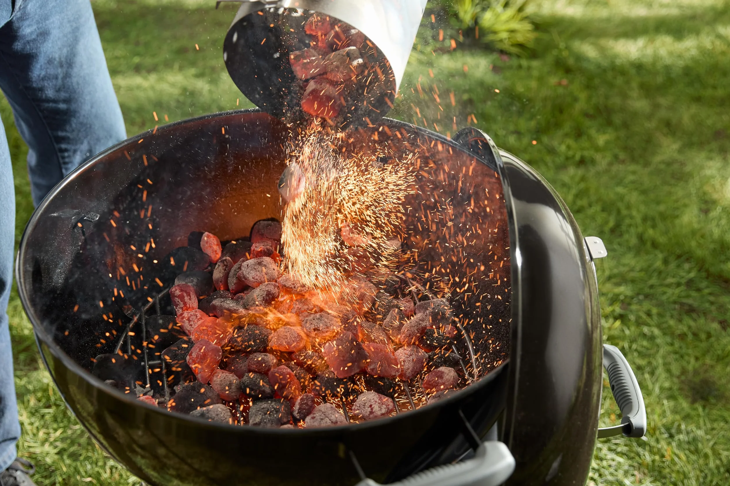 Weber 17631 - Set Chimenea 2 kg de Briquetas + 6 Pastillas de Encendido Blancas, Acero Inoxidable