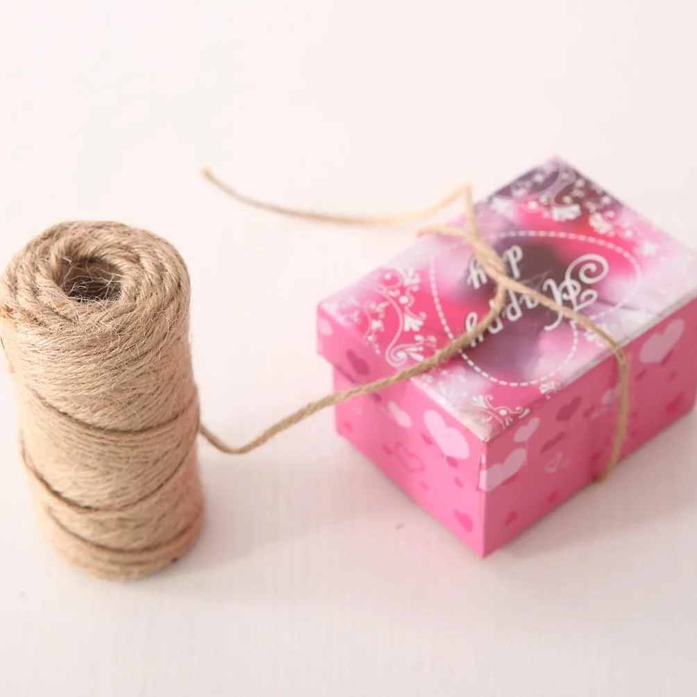 Quotidian Marrón Natural 3 ply Jute Cordel de Yute Rollos 1/6" (0,4cm) 492 Pies - Envoltura Colgar Cuadros Gardening