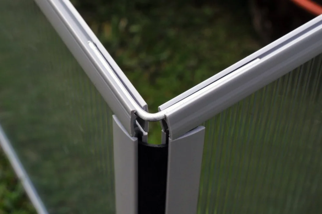 Invernadero para jardín y Balcones Slide & Grow en policarbonato Transparente 97 x 57 x H28/37 cm Fabricado en Europa.