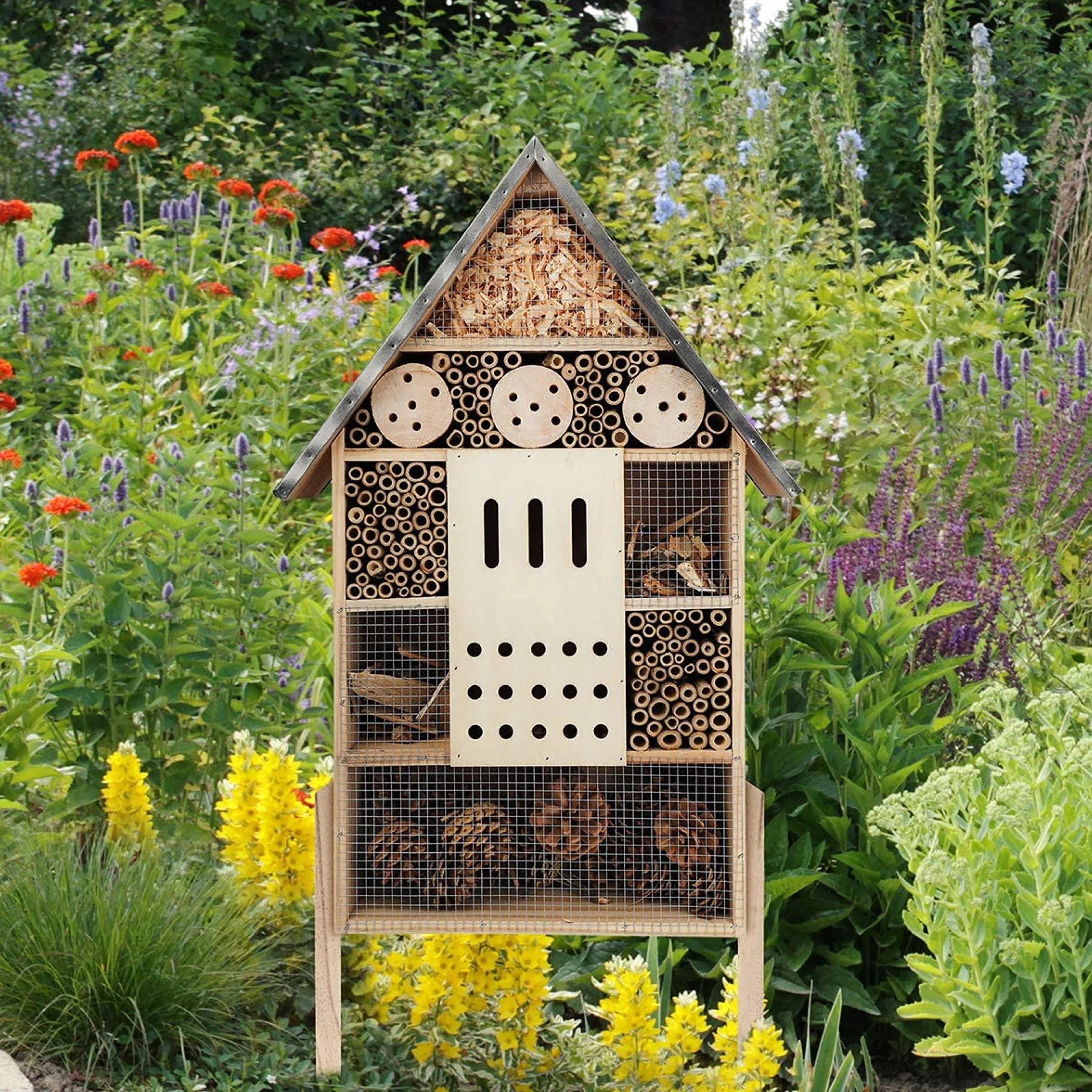 WILDLIFE FRIEND Hotel para Insectos con Techo de Metal XL. Casa para Insectos en Madera Natural para Abejas, Mariquitas, crisópidos, Mariposas. Mariposario