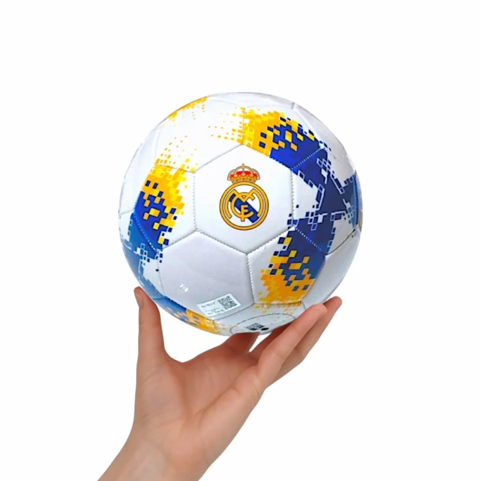 Real Madrid Balón pequeño diseño pixelado Talla 1 Oficial