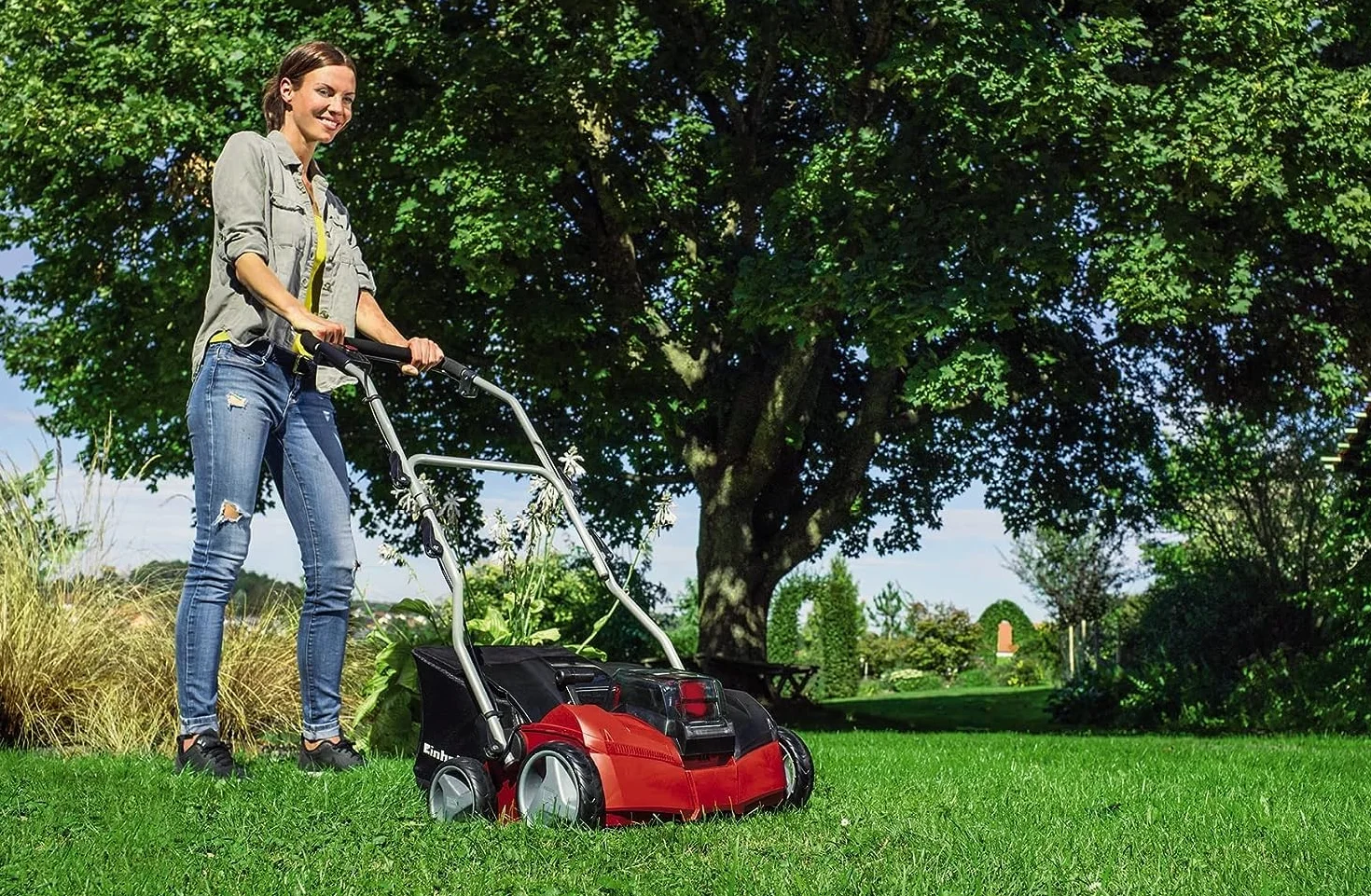 Einhell GE-SC 35/1 Li - Escarrificador Baterías sin Escobillas, 2x18 V (Ancho de Corte 35cm, hasta 400m² de jardín, sin batería) (Ref. 3420650)