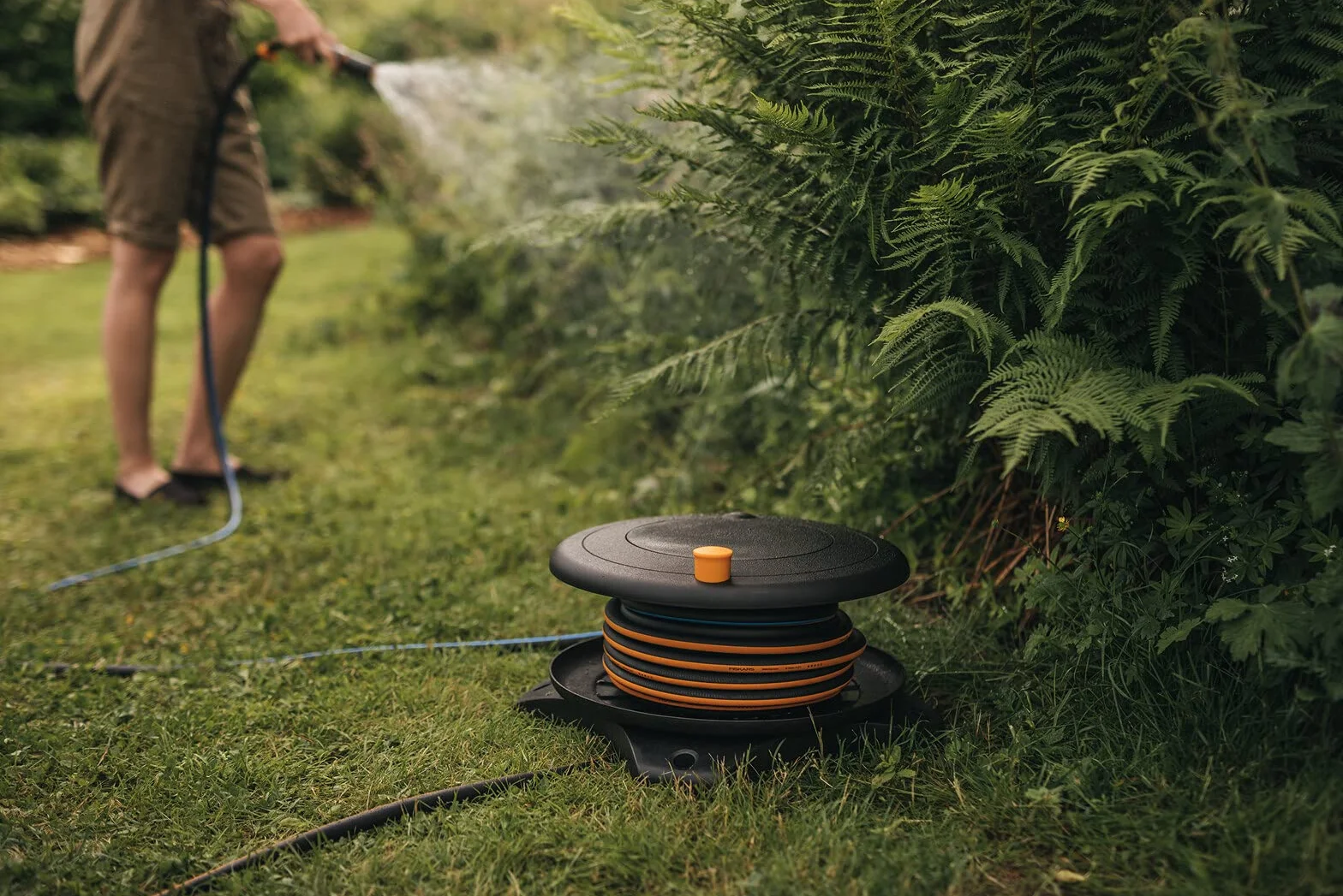Fiskars Carro portamangueras L, Set de riego Todo Incluido
