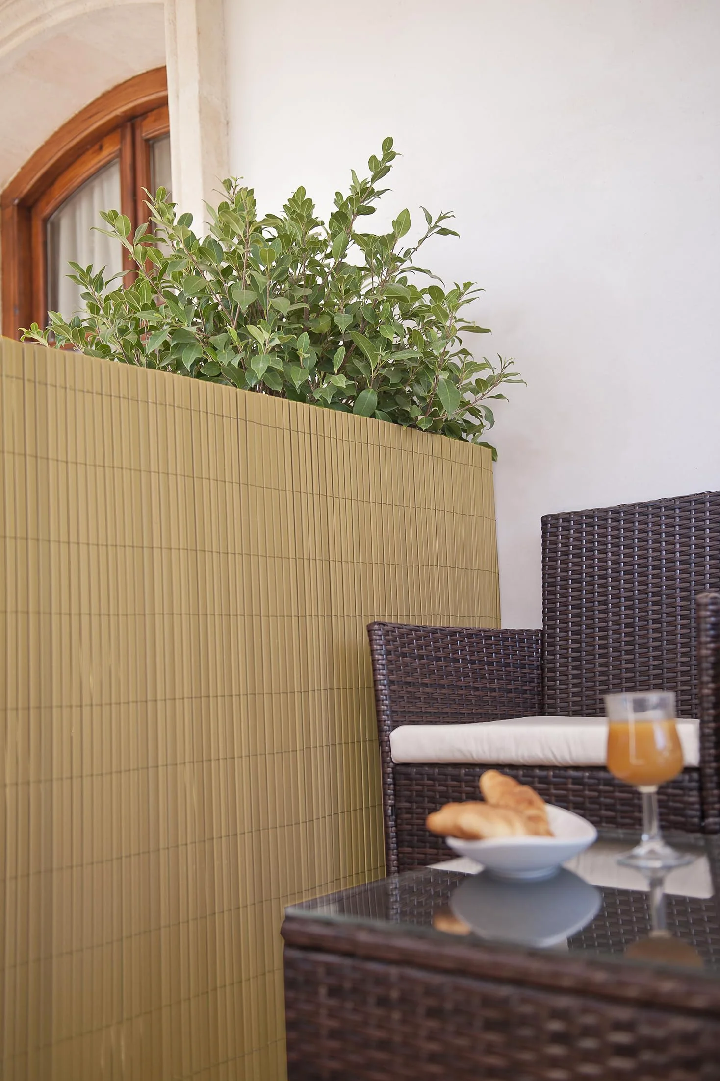 Suinga Cañizo PVC | Cañizo Ocultación PVC Simple Cara | Valla Privacidad Pantalla | Valla Decoración Exterior UV (Beige, 1,5x5 m)