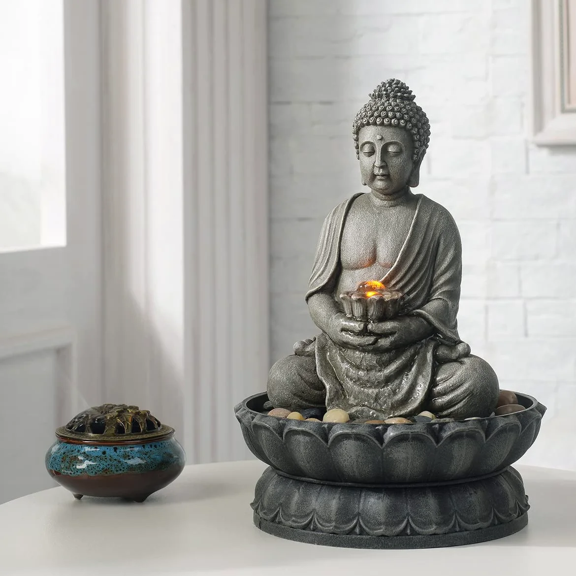 GOSSI Fuente de Buda de mesa para interiores de 11.2 pulgadas de alto con iluminación reflectante y base de adoquines, fuente de agua de escritorio Zen para decoración de oficina y hogar