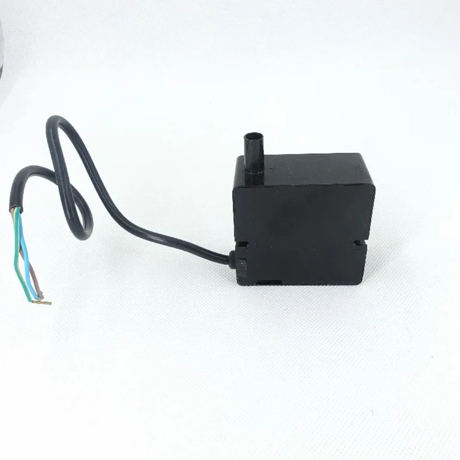 Encendedor de Quemador de Gas de Encendido de un Solo electrodo de Alto Voltaje con una Salida for Gas licuado XT18BL