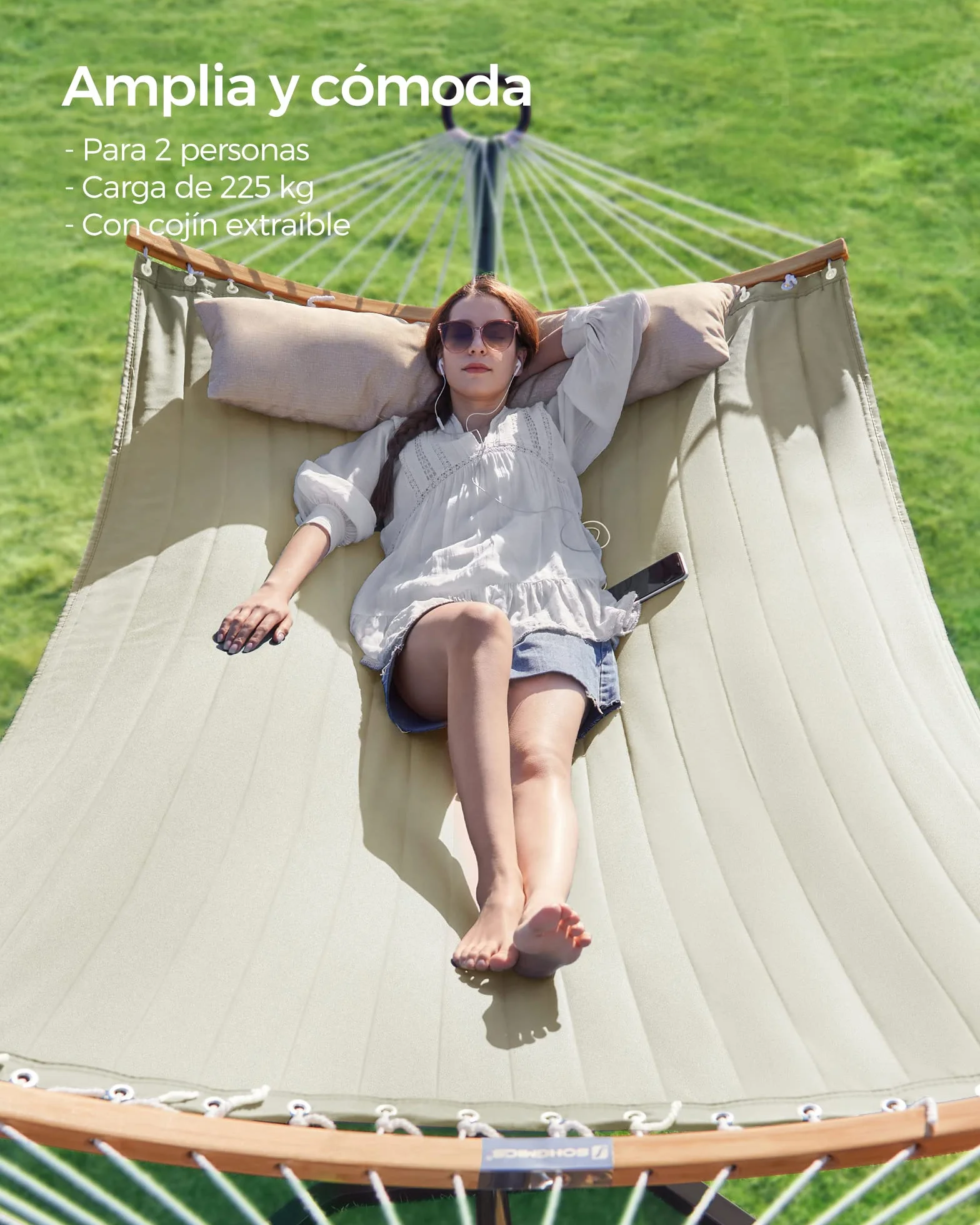 SONGMICS Hamaca Doble Tapizada, Hamaca de Jardín con Barras Curvas de Bambú Separables, con Cojín, para Camping, 200 x 140 cm, Carga de 225 kg, Crema y Beige GDC34BE