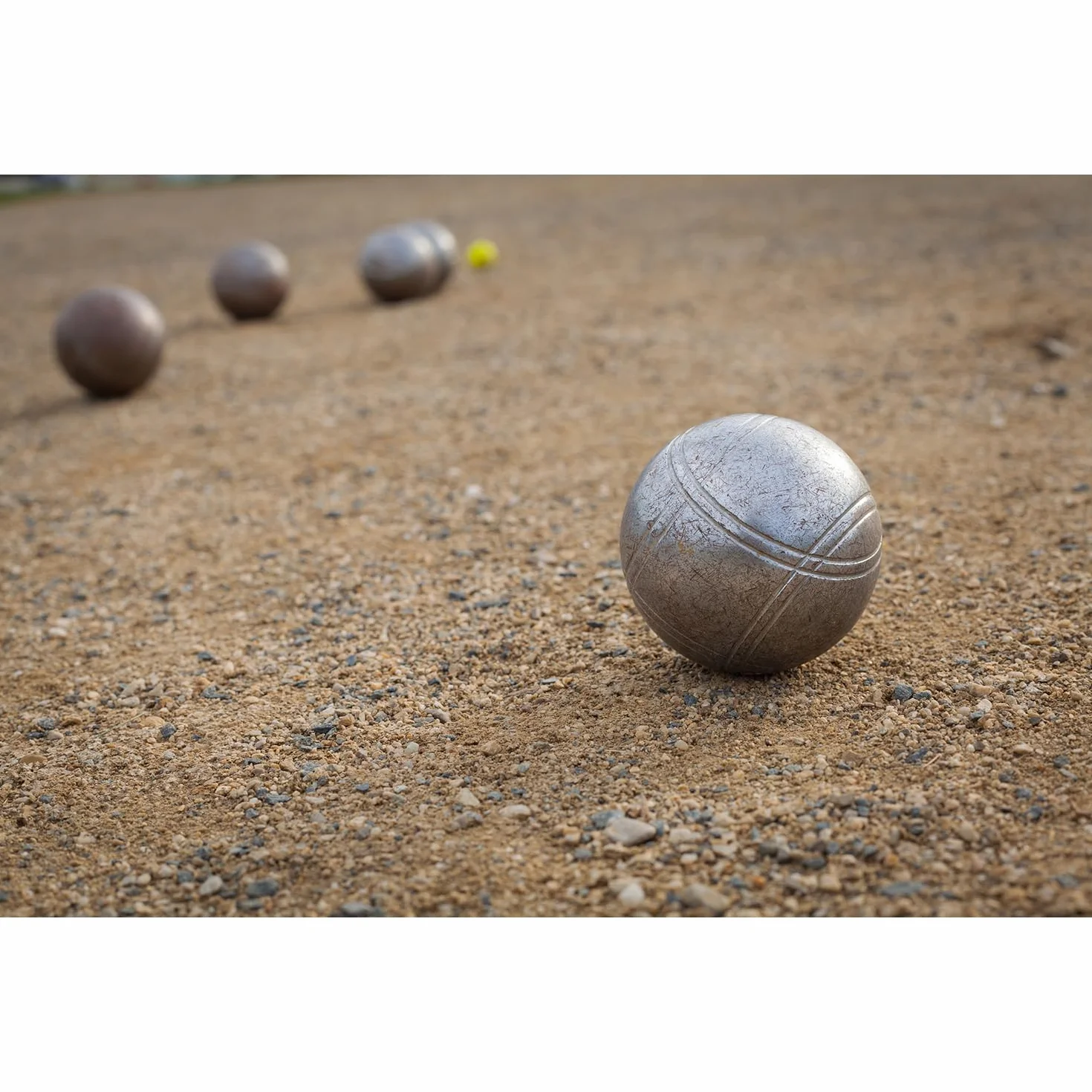 KRUZZEL Set De Petanca Con 6 Bolas Grabadas Y Accesorios - Juego Bola Madera, Cinta Métrica Bolsa Transporte