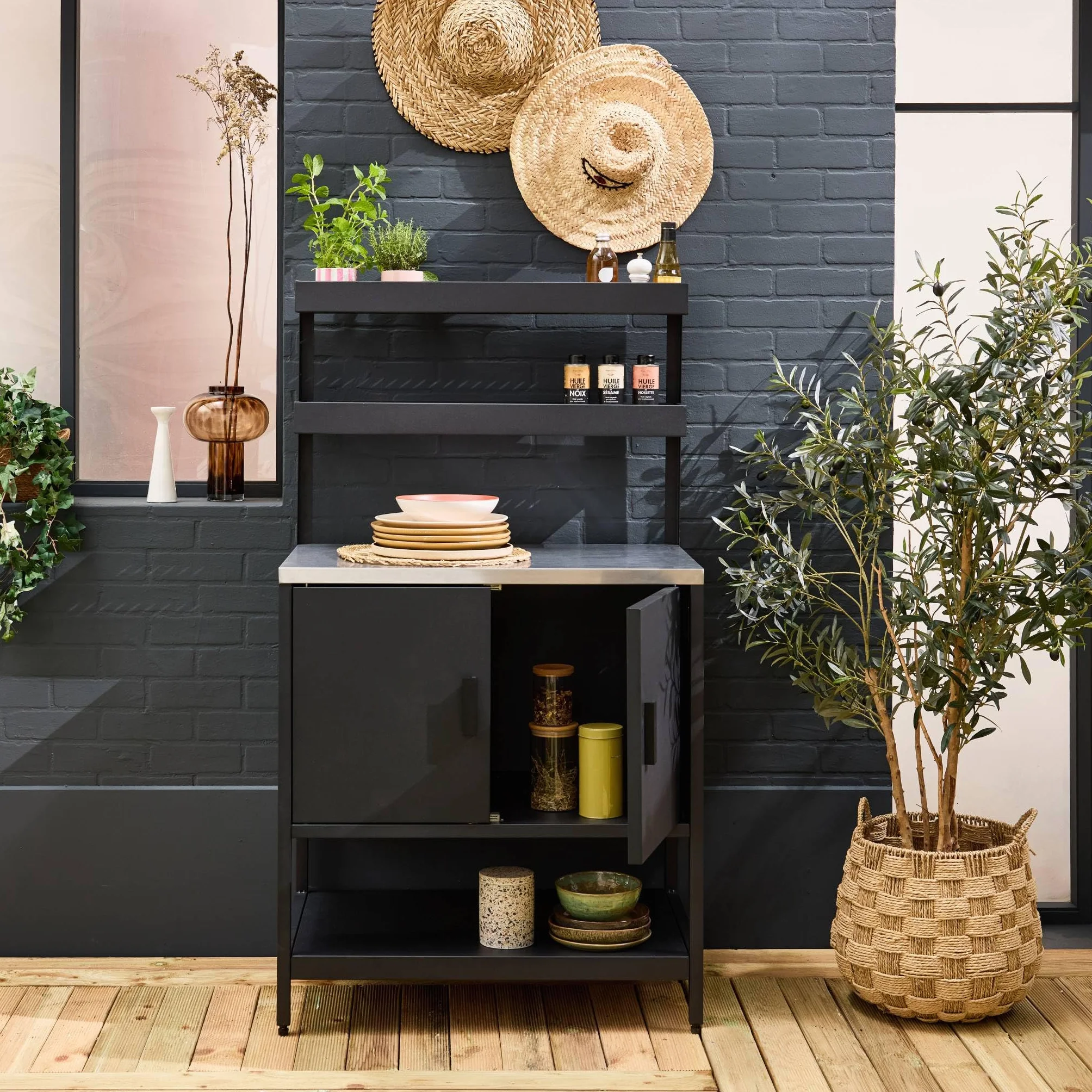 sweeek - Cocina exterior de acero con 2 estanterías colgantes y 2 puertas L80cm., Naxos, Negro, 80x51x142 cm