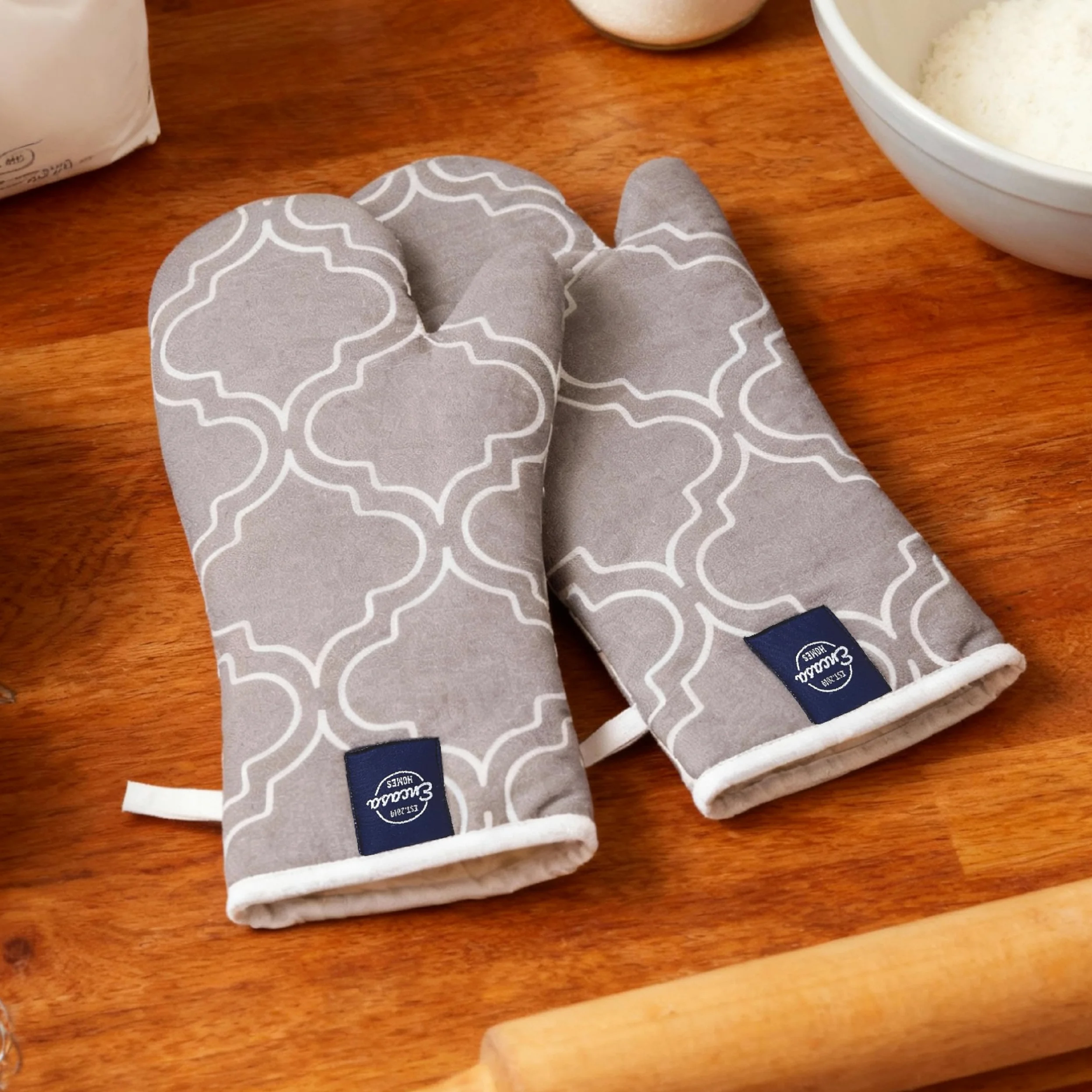Encasa XO Guantes extralargos de 18 x 30 cm para microondas (2 unidades) para cocina - Gris enrejado - Resistente al calor, gruesos y seguros, protección de manos contra utensilios calientes, llama de