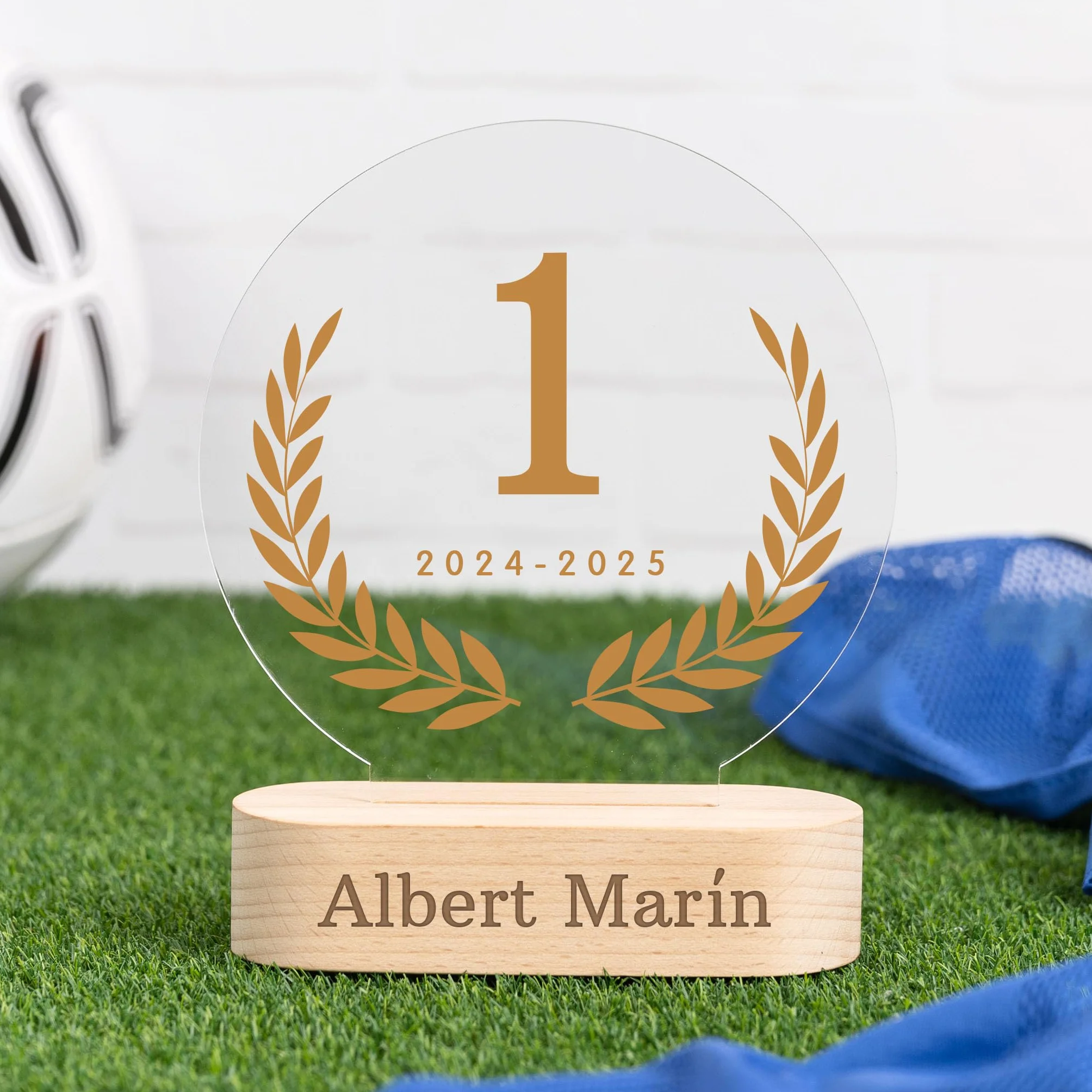 Trofeo Personalizado con Foto y Texto Placa de Metacrilato Impresa a Color Base de Madera Natural