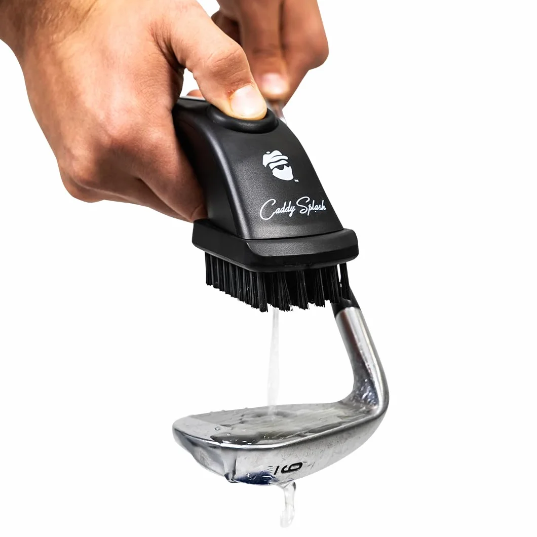 Caddy Splash Cepillo para Palos de Golf Pro con Agua (Negro) - Clip retráctil Resistente - Botón pulsador - Cerdas de Nailon - Capacidad 4 onzas