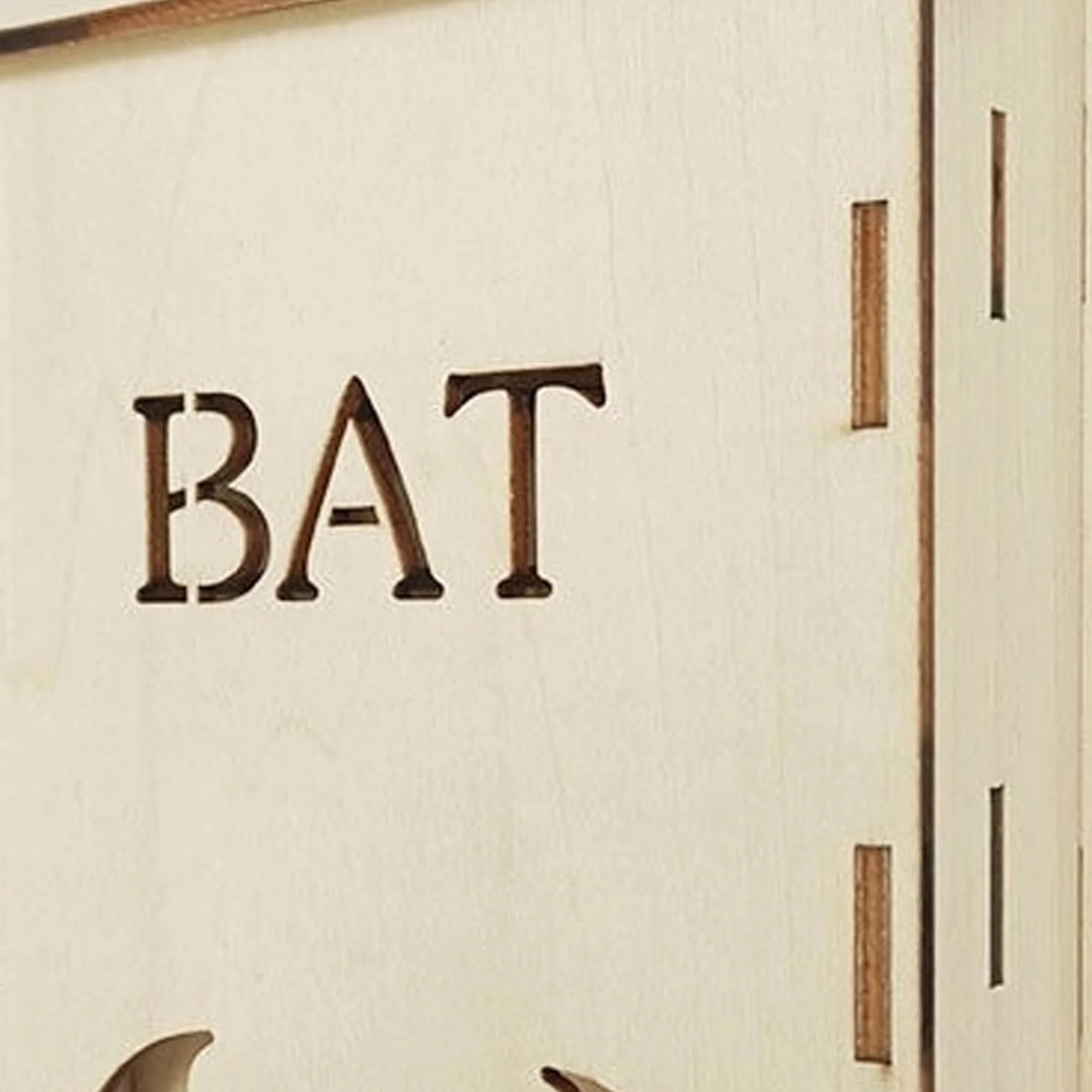 Big Garden Bat Box - Casa de murciélagos compacta para exteriores, kit de gallo artificial para montaje en pared, casas de murciélagos para patios traseros, perfectamente diseñada para atraer