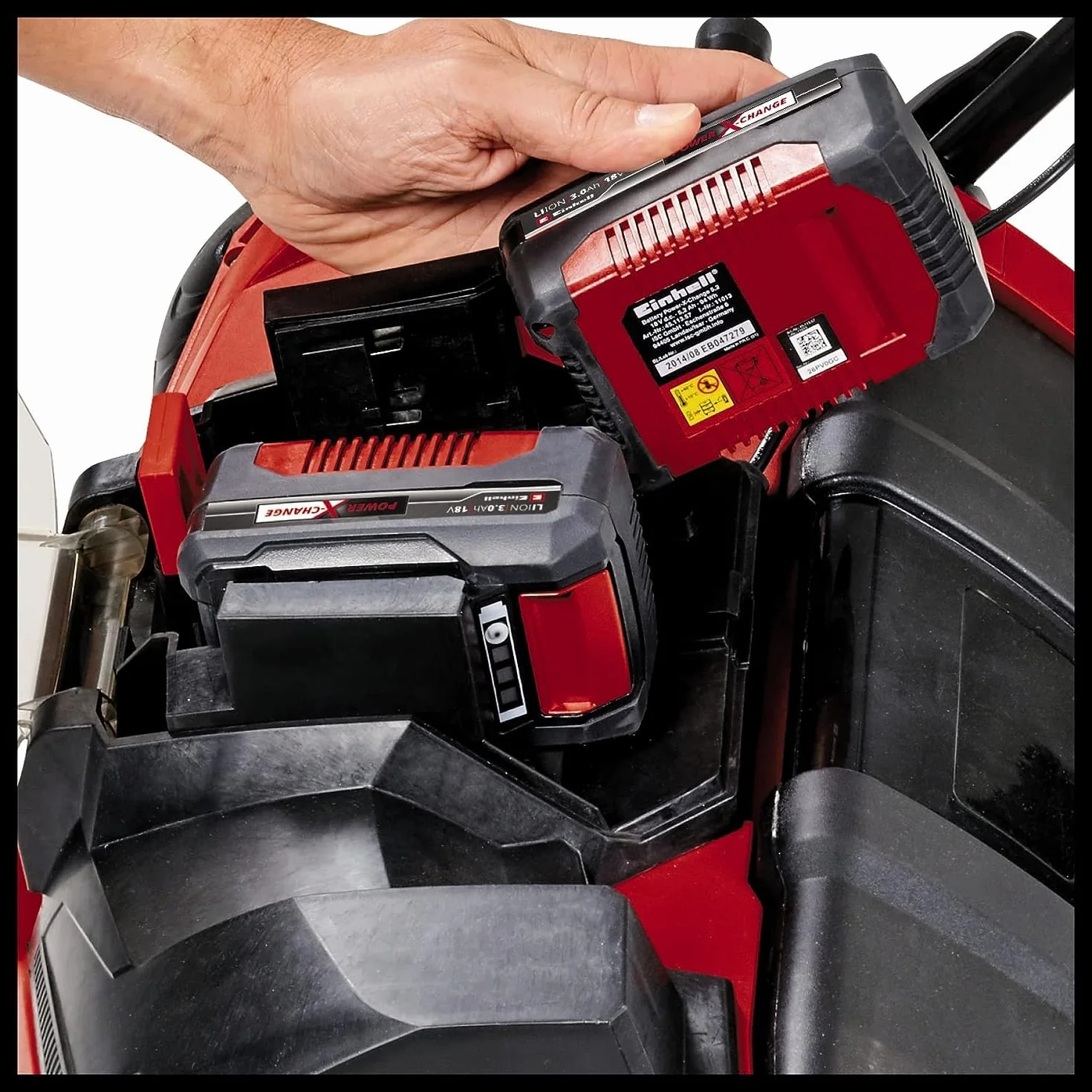 Einhell GE-SC 35/1 Li - Escarrificador Baterías sin Escobillas, 2x18 V (Ancho de Corte 35cm, hasta 400m² de jardín, sin batería) (Ref. 3420650)