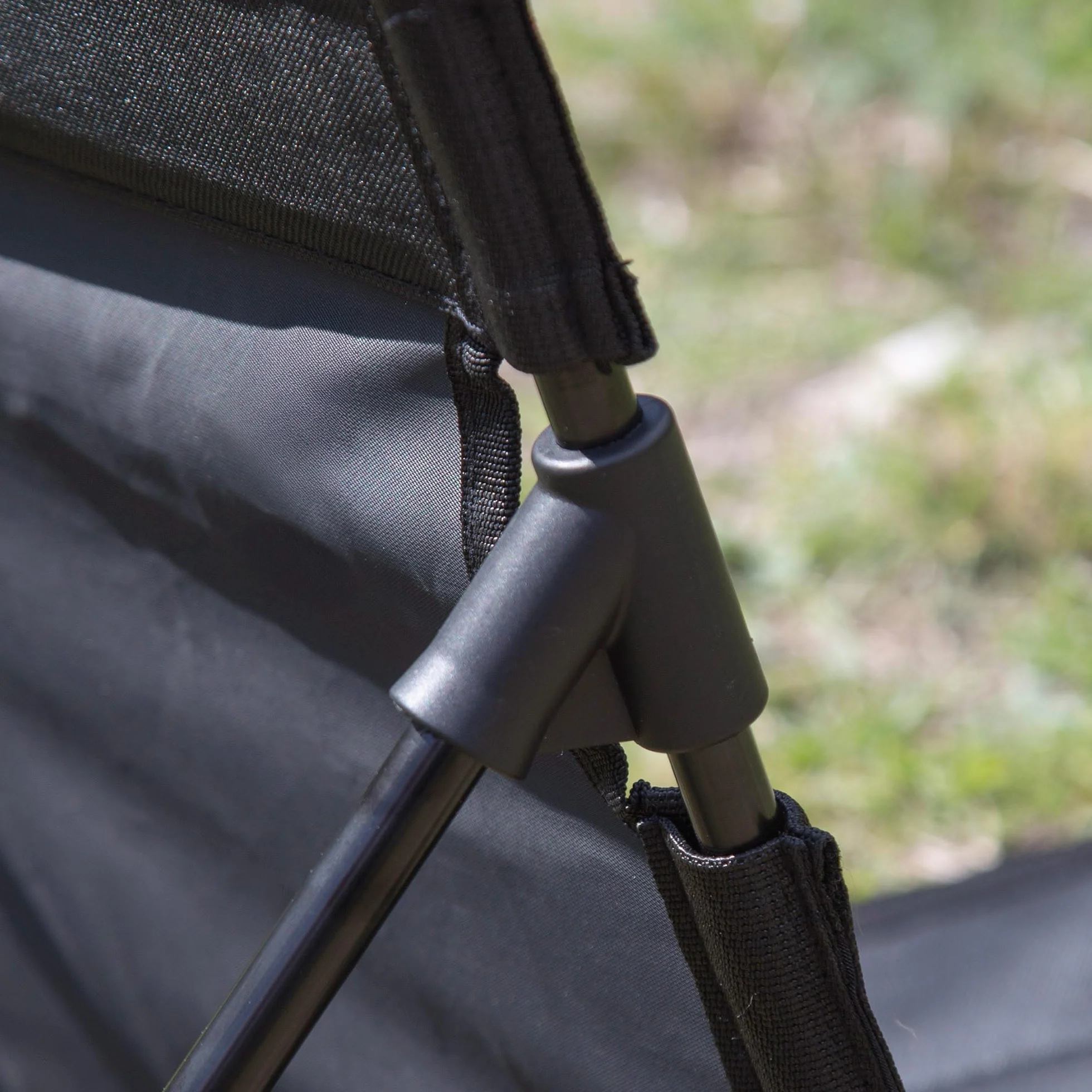 AKTIVE Silla Plegable de Suelo Negra con Respaldo Ajustable y Funda de Transporte, Estructura de Acero y Tejido Oxford, Ligera y compacta, para Camping, Playa y Exteriores (62459)