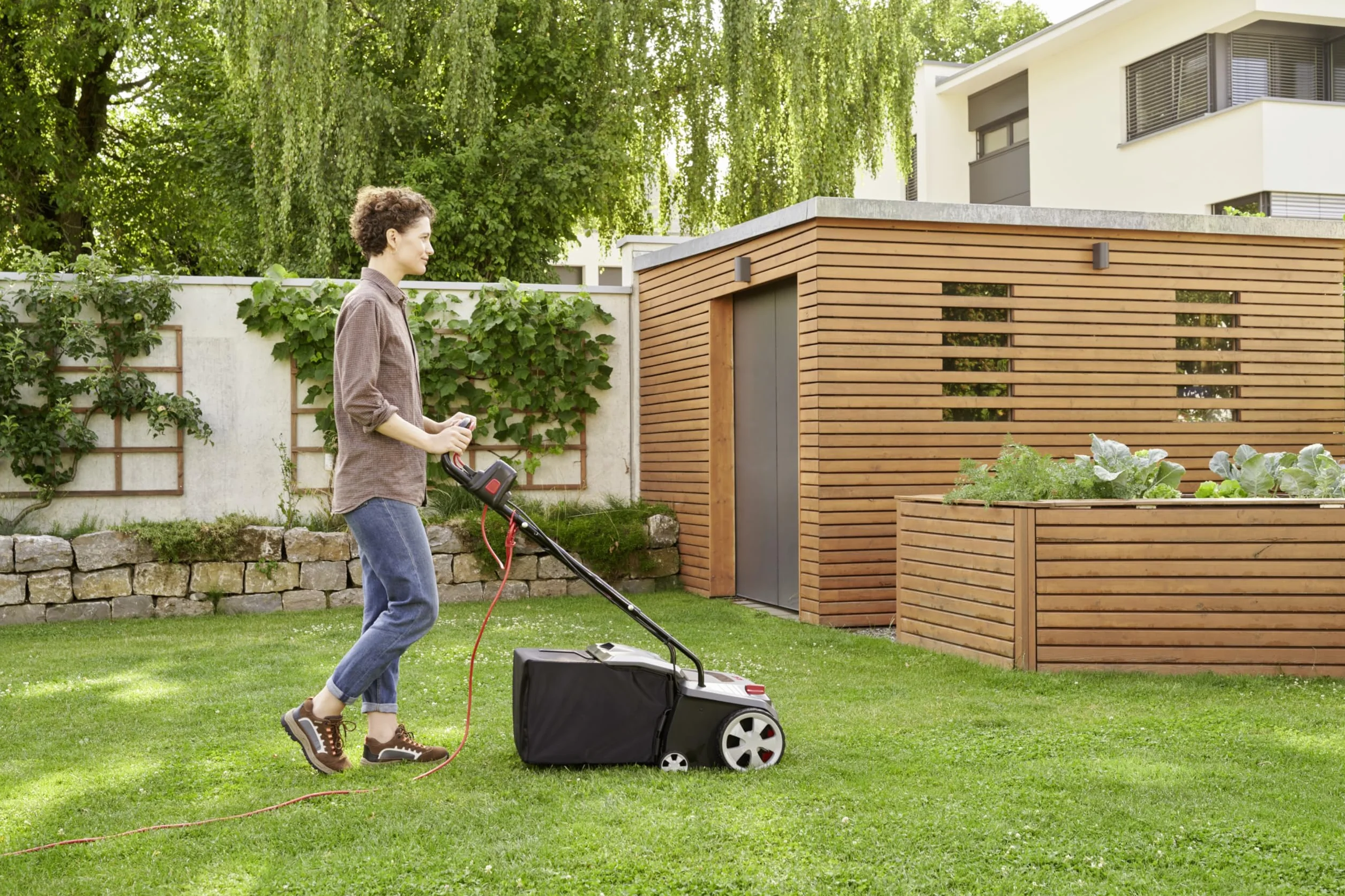 AL-KO Escarificador eléctrico 38.4 E Combi Care, Potencia del Motor de 1400 W, Ancho de Trabajo de 38 cm, Incluye Saco de 55 L, para césped de hasta 800 m²