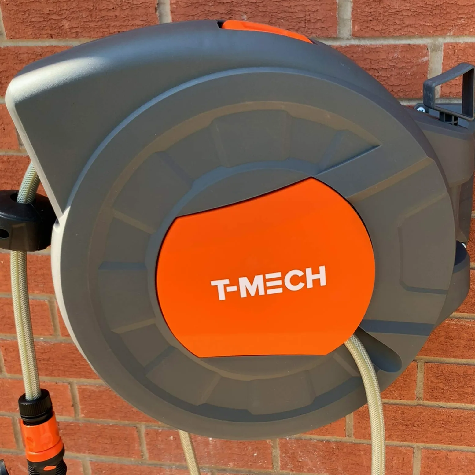 T-Mech Carrete de Manguera de Rebobinado Automático 20m + 2m, Pistola de 8 Boquillas de Pulverización Montada en la Pared, Manguera Retráctil con Soporte y Fijaciones