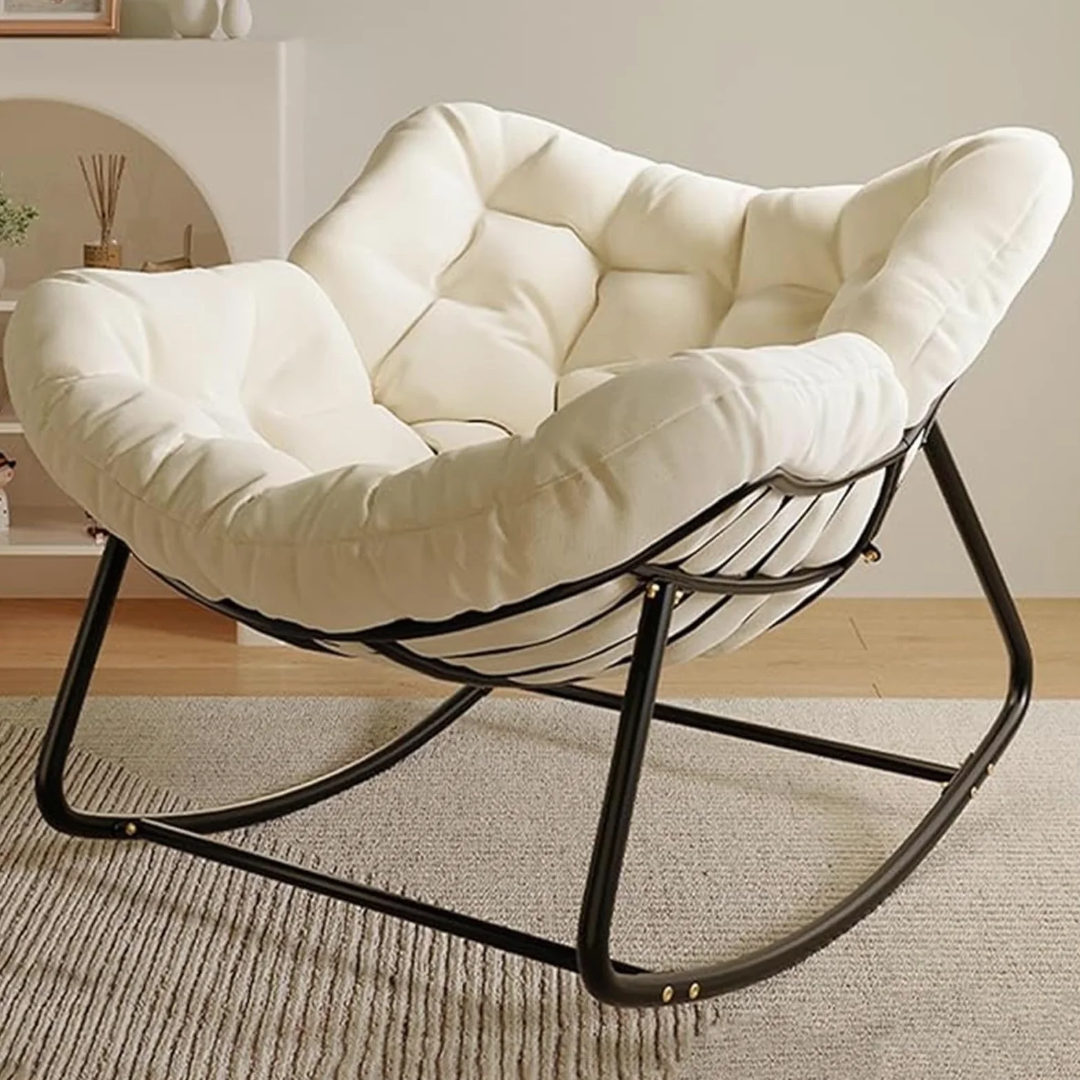 Cómoda Mecedora Relajante para Interiores y Exteriores, para Patio, Curvada, para balcón, con Estructura metálica y Cojines Gruesos (Blanco Roto).
