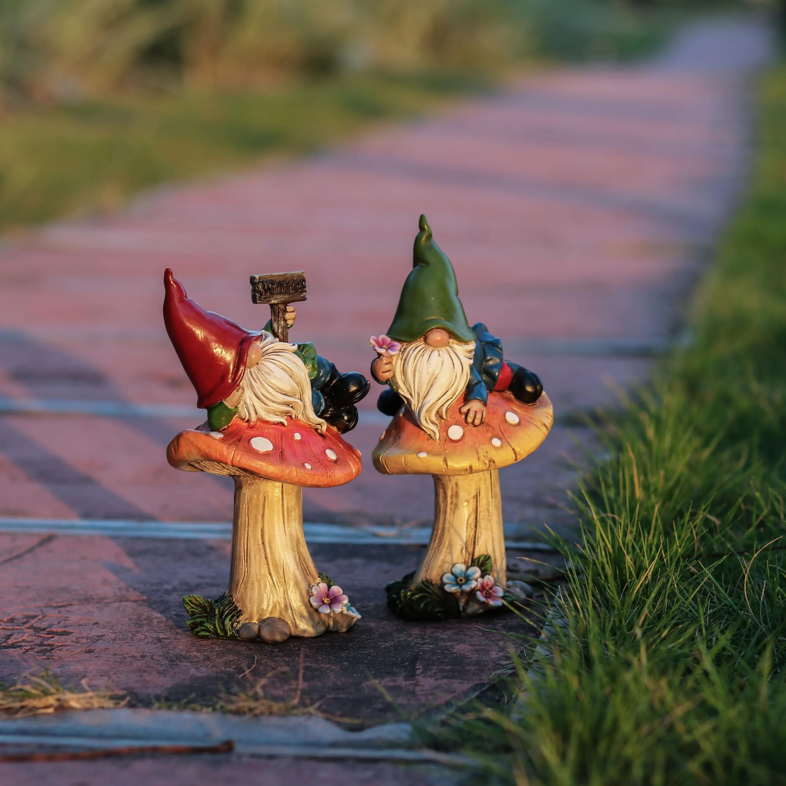 Teresa‘S Collections Set de 2 Gnomos sobre Hongos para Jardín, Adornos Jardin Exterior, Patio y Porche, Regalo de Cumpleaños y Casa Nueva (L)