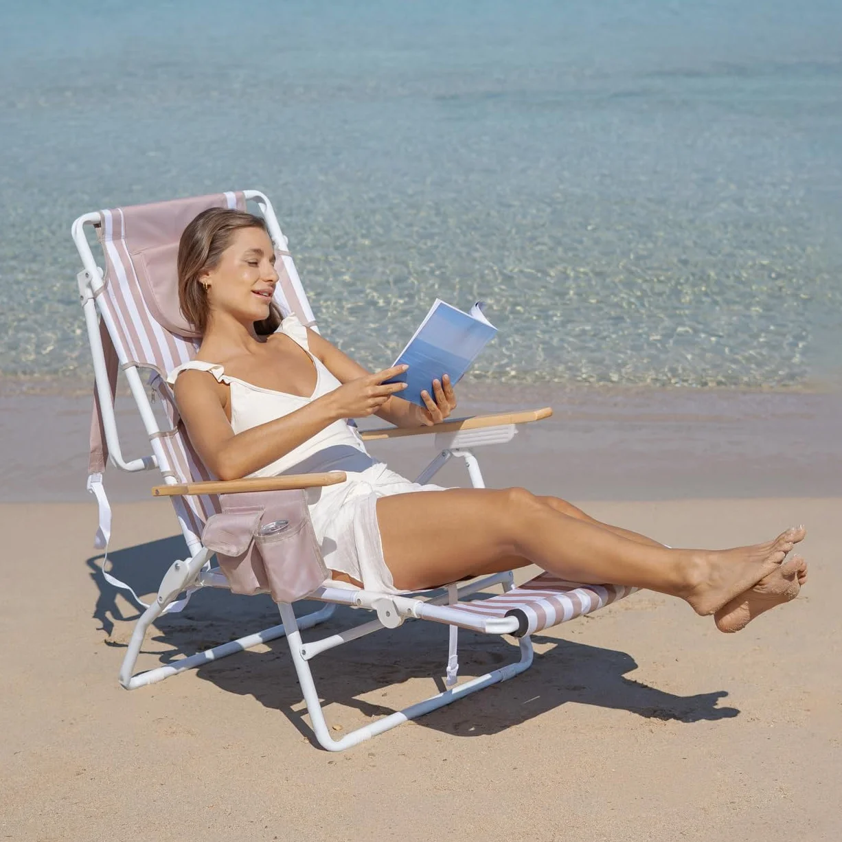 Flamingueo Silla Playa Plegable - Reclinable 5 Posiciones - Agujero Cabeza y Brazos - Reposapiés 3 Posicones - Asas Mochila - Bolsillo Insulado y Posavasos - Aluminio y Poliéster - Beige